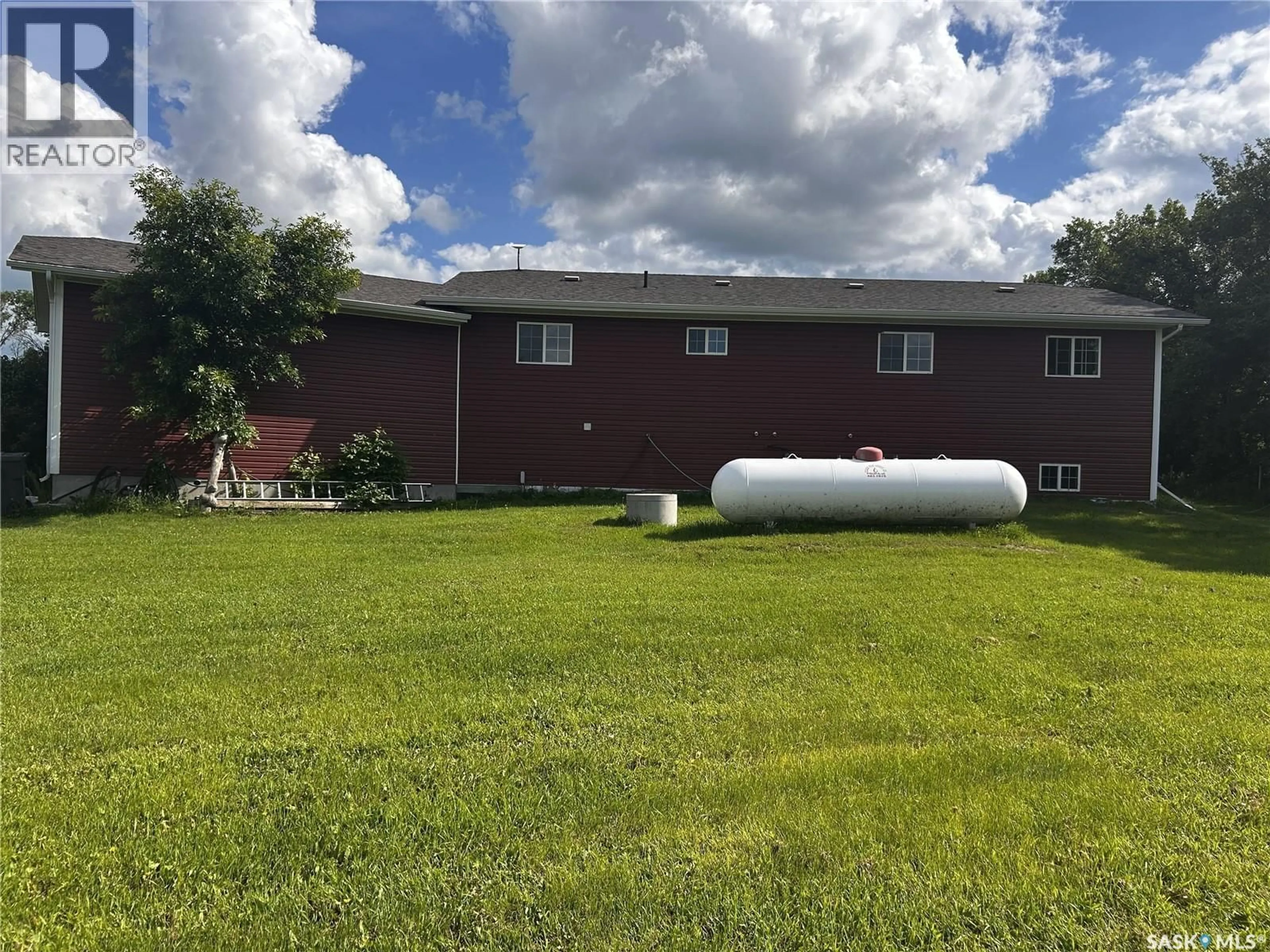 A pic from outside/outdoor area/front of a property/back of a property/a pic from drone, water/lake/river/ocean view for REDVERS SOUTH ACREAGE, Antler Rm No. 61 Saskatchewan S0C2H0