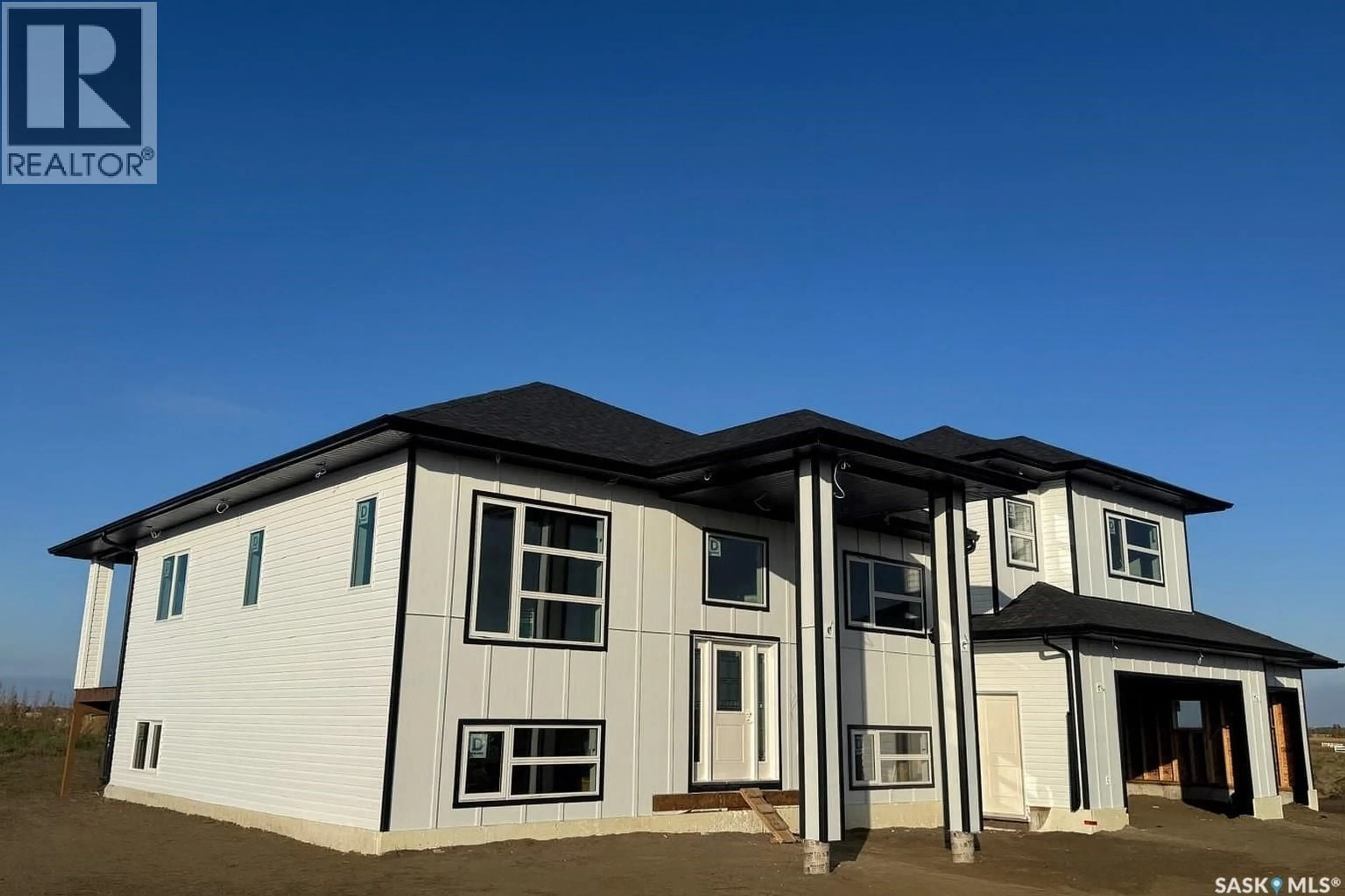 Home with vinyl exterior material, building for 14 CARDINAL DRIVE, Dundurn Rm No. 314 Saskatchewan S7C0C3