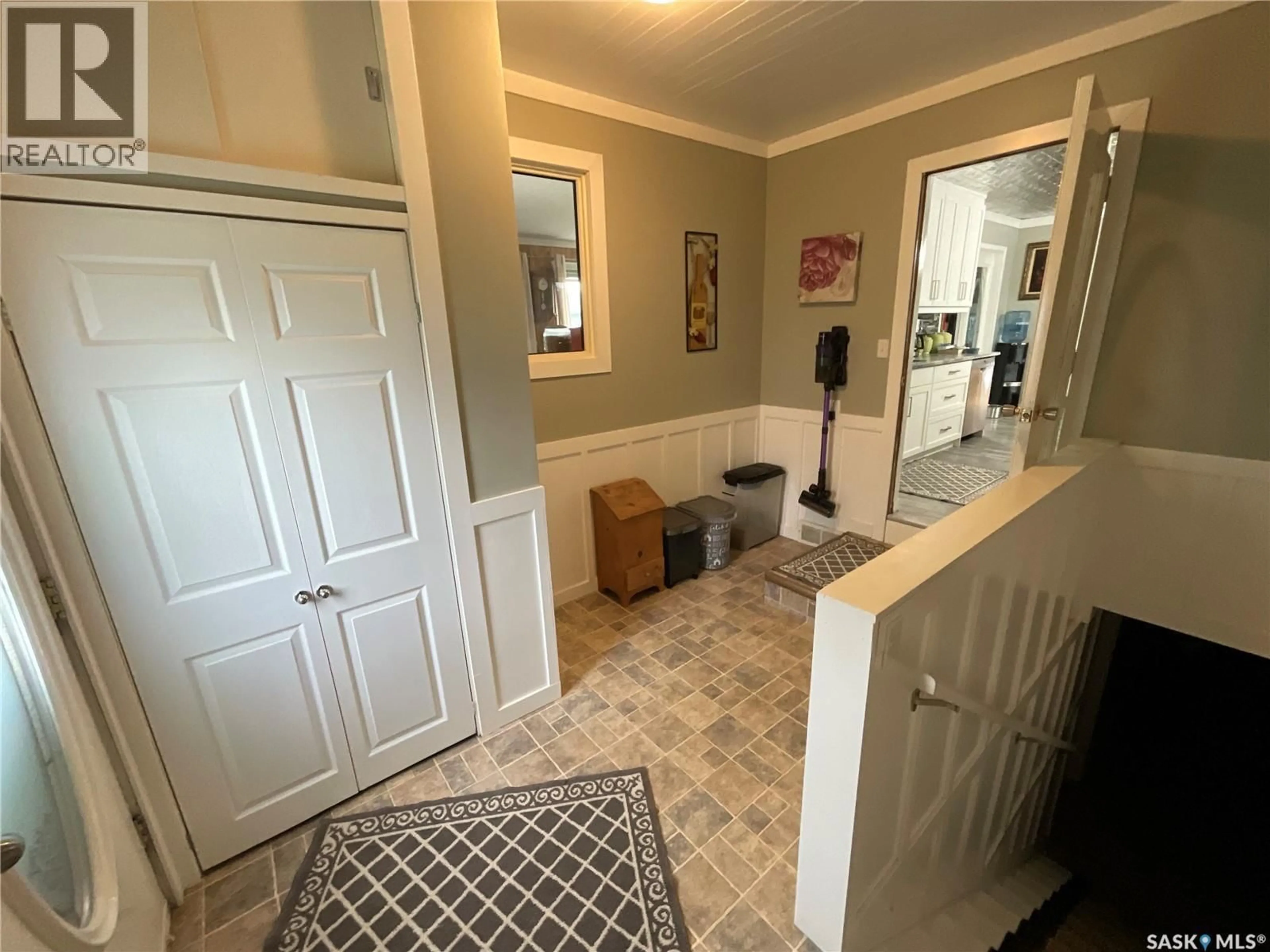 Indoor entryway for S - 313 1ST STREET, Wakaw Saskatchewan S0K4P0
