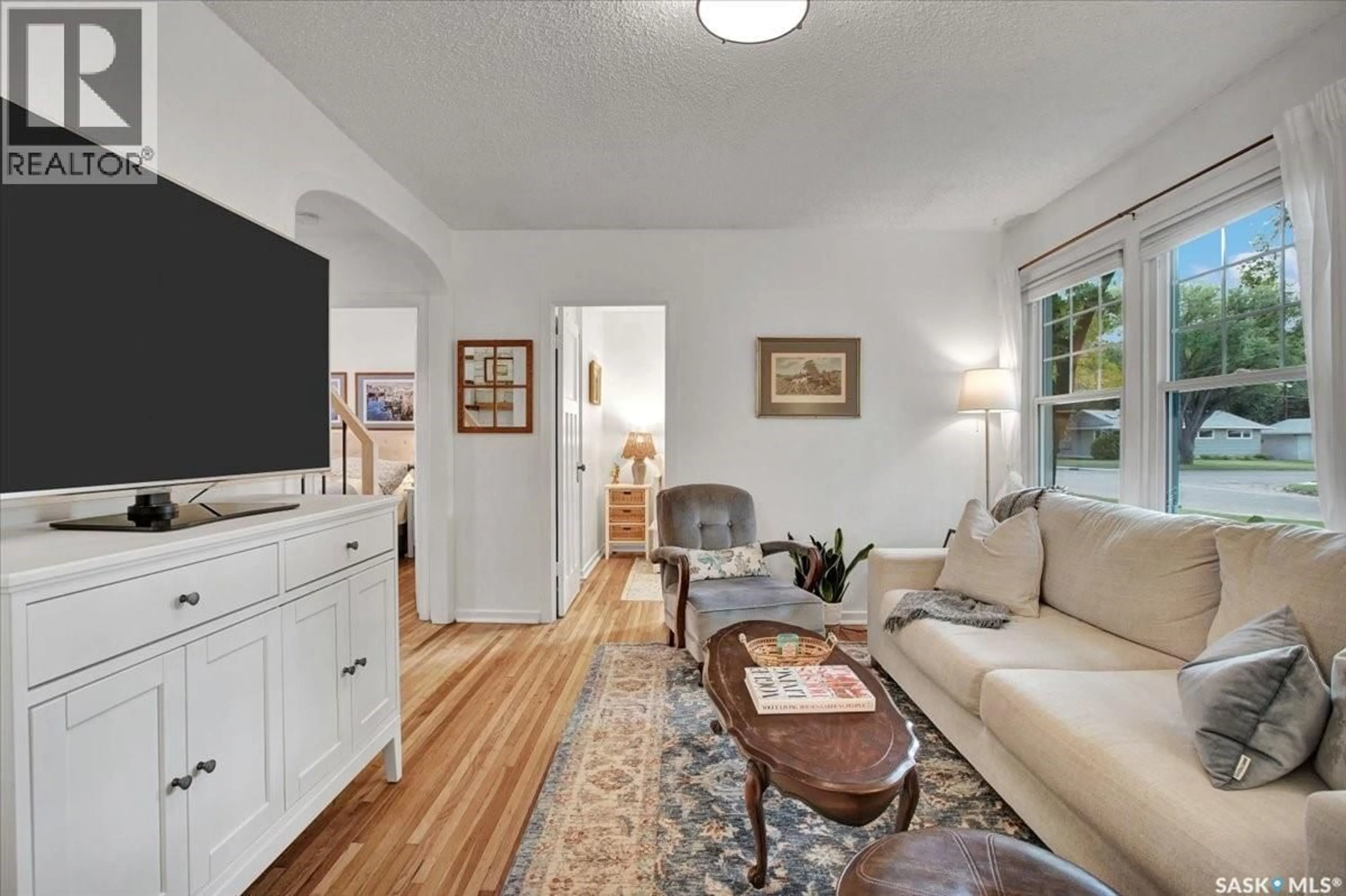 Living room with furniture, unknown for 223 ADELAIDE STREET E, Saskatoon Saskatchewan S7J0H5