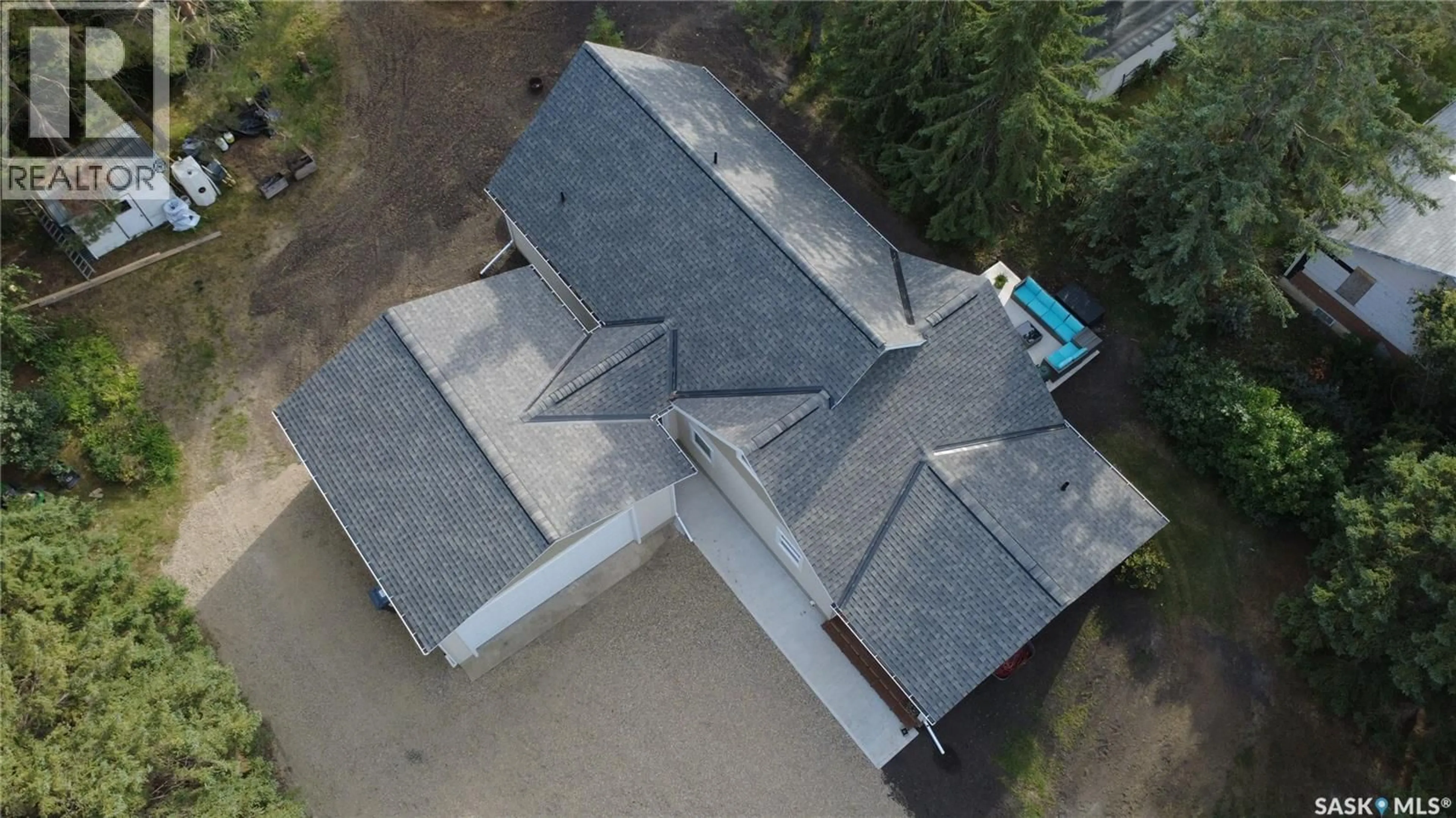 A pic from outside/outdoor area/front of a property/back of a property/a pic from drone, building for 611 GONCZY AVENUE, Esterhazy Saskatchewan S0A0X0