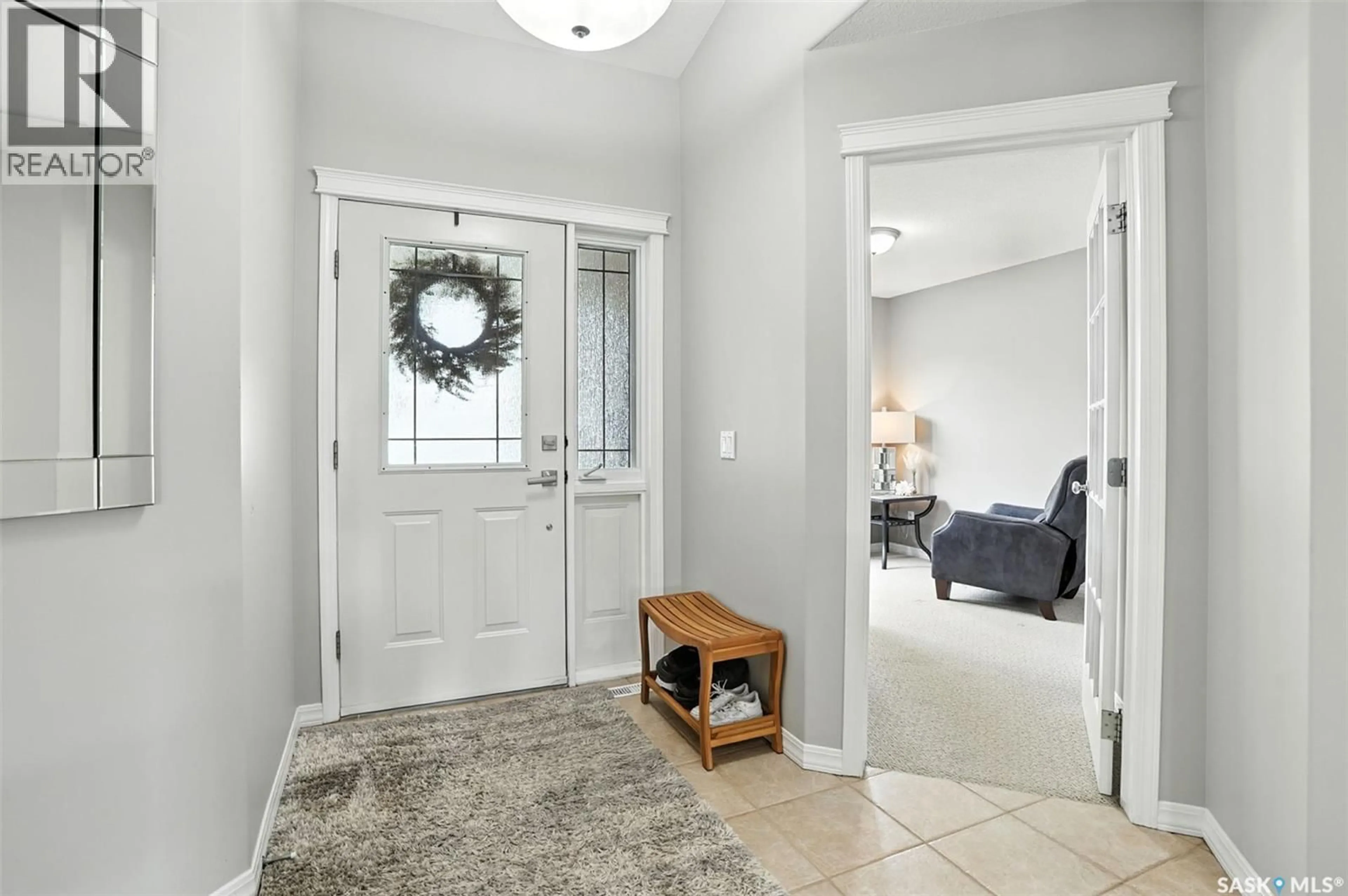 Indoor entryway for 207 POBRAN LANE, Saskatoon Saskatchewan S7S1L4