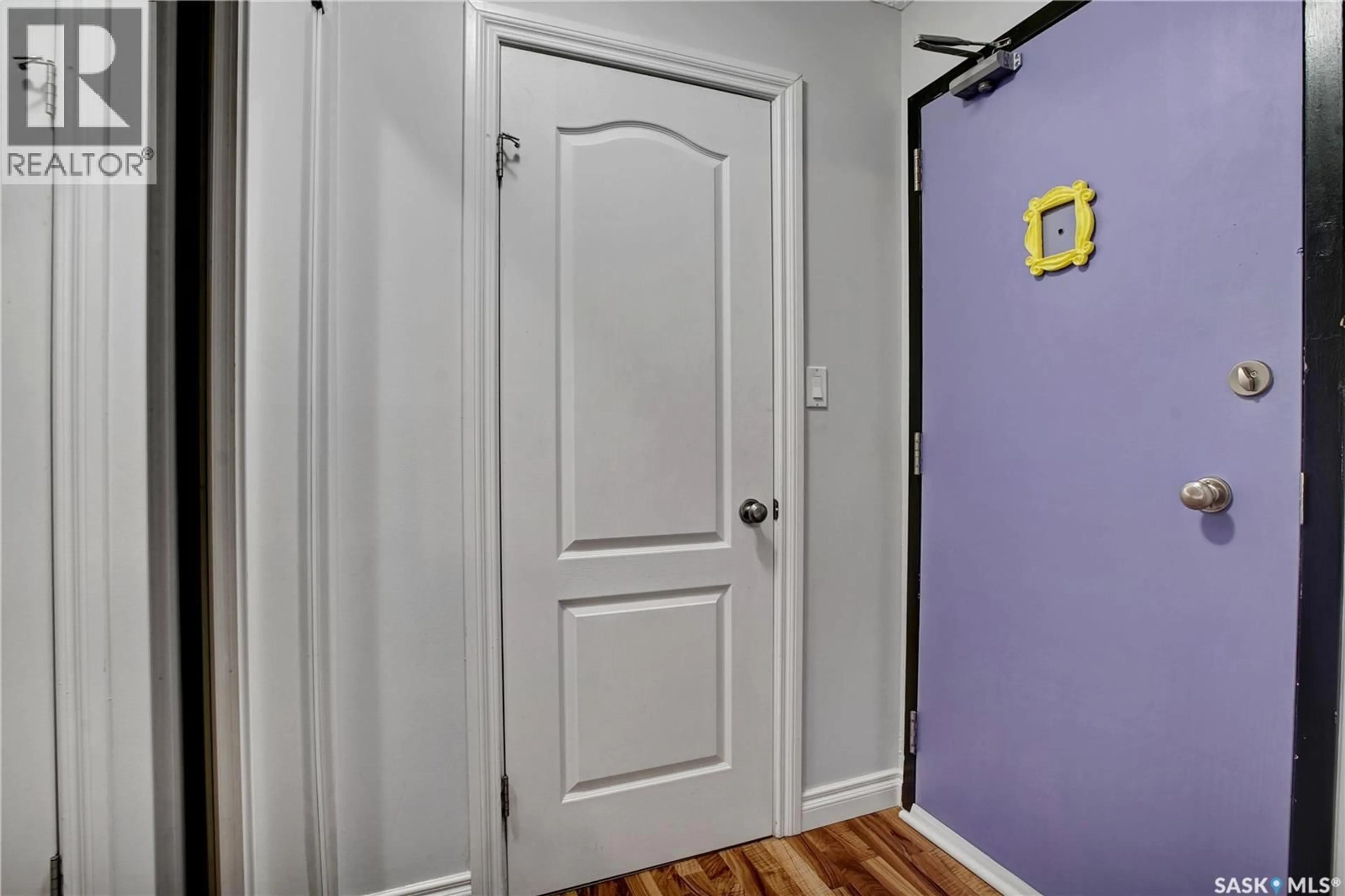 Indoor entryway for 104 - 15 104TH STREET, Saskatoon Saskatchewan S7N1M8