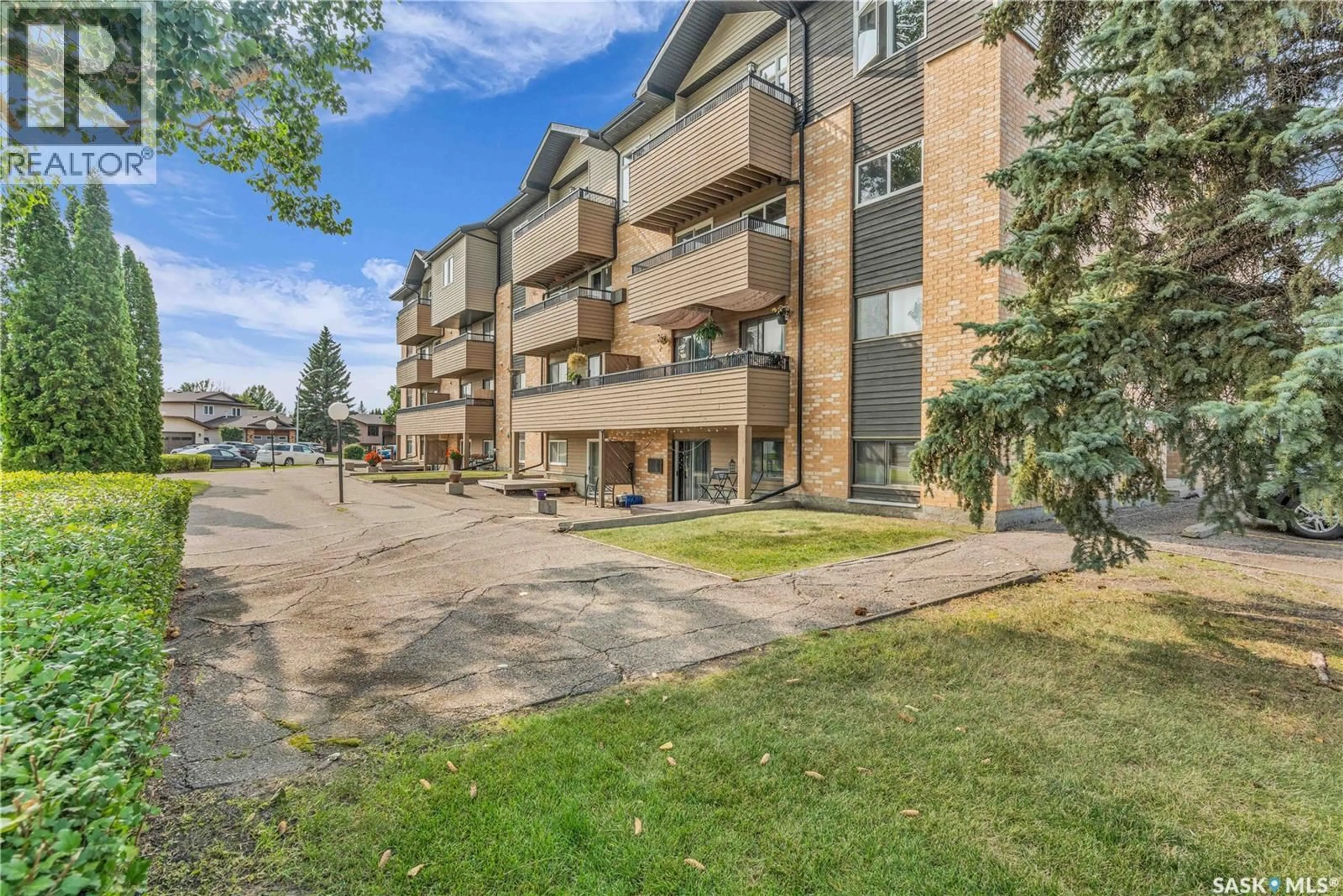 Patio, unknown for 308 - 333 SILVERWOOD ROAD, Saskatoon Saskatchewan S7K6G1