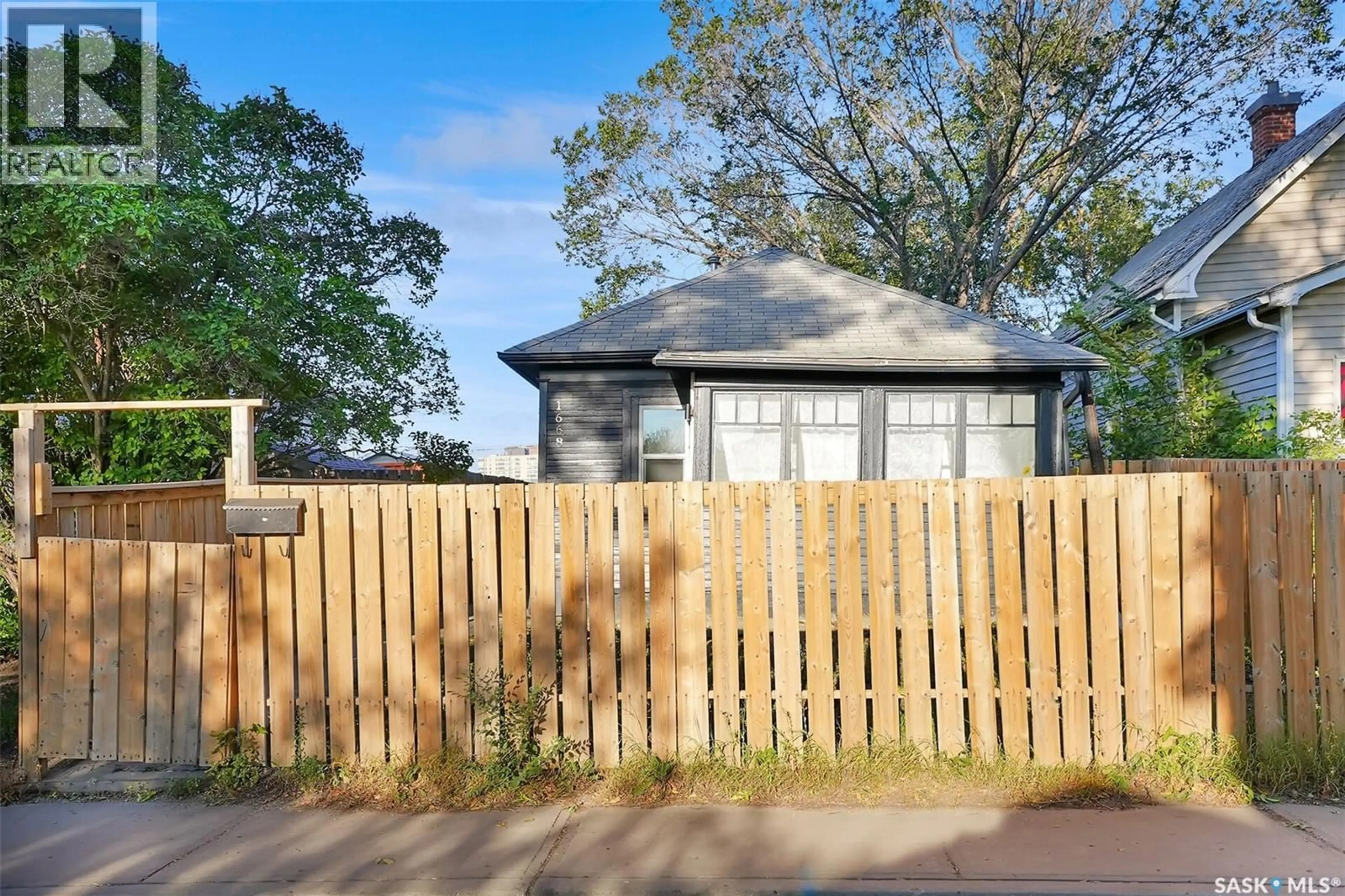 A pic from outside/outdoor area/front of a property/back of a property/a pic from drone, street for 1668 OTTAWA STREET, Regina Saskatchewan S4P1N9
