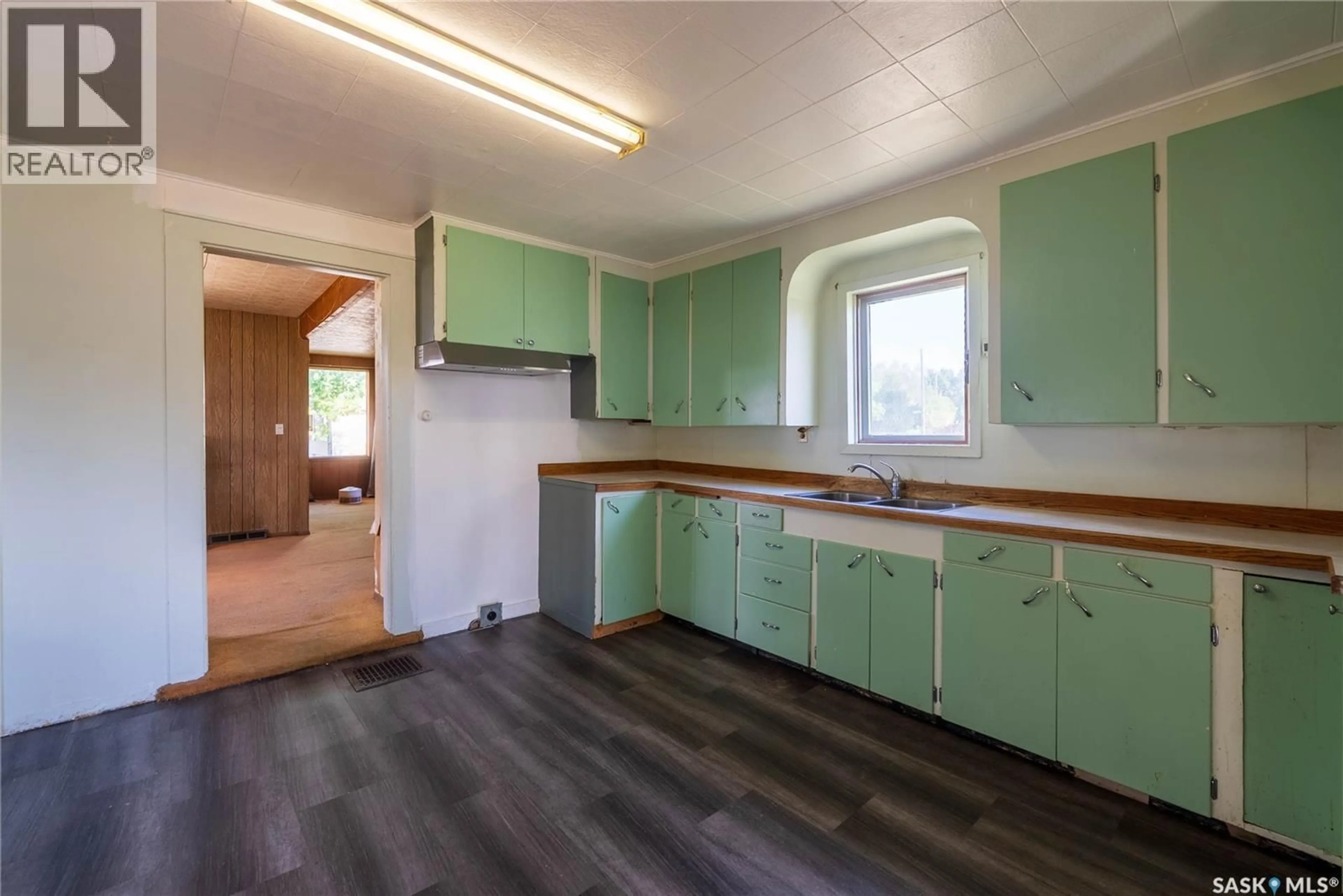 Standard kitchen, unknown for 116 ROULEAU STREET, Rouleau Saskatchewan S0G4H0