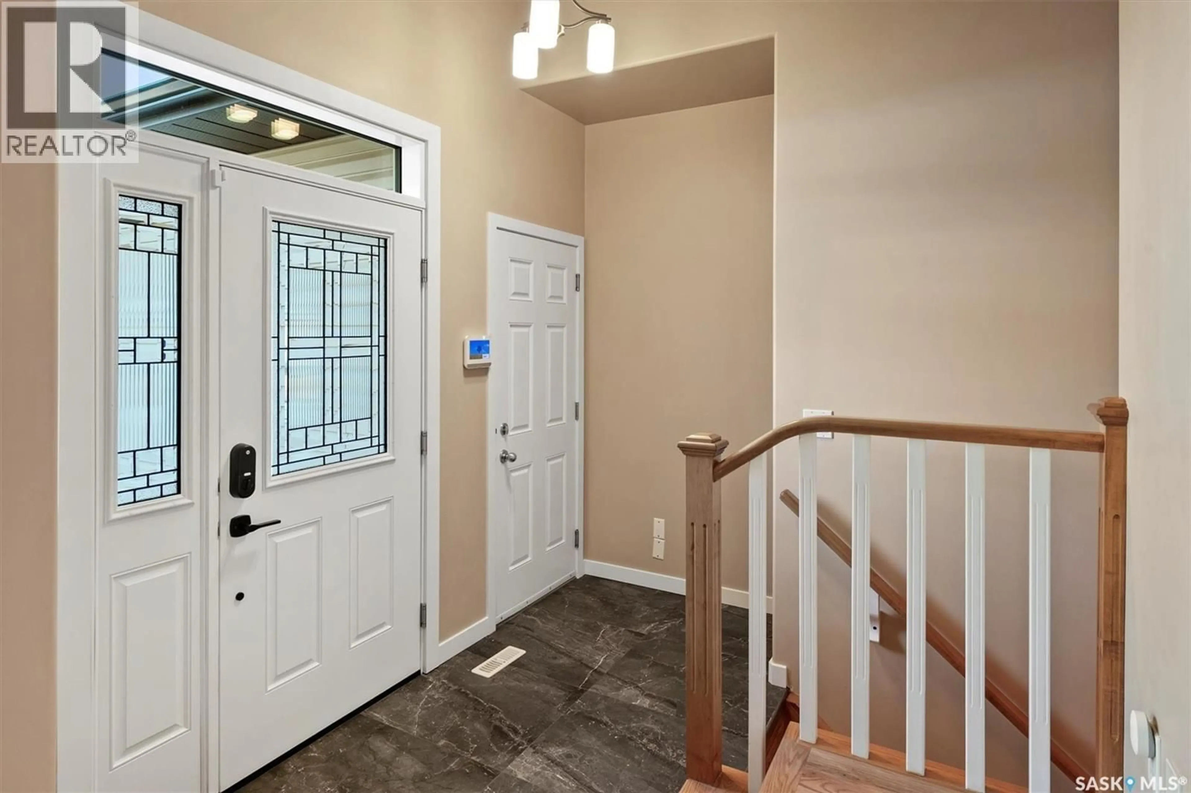 Indoor entryway for 271 DENHAM CRESCENT, Saskatoon Saskatchewan S7R1E5