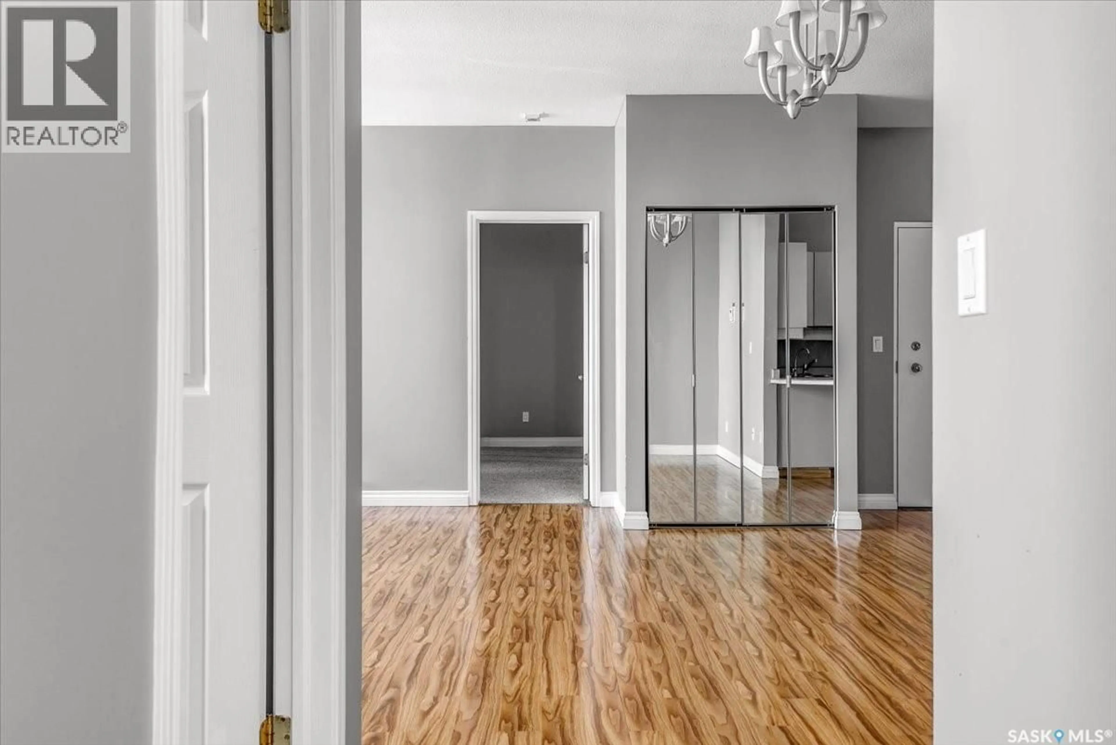 Indoor entryway for 1867 - 801 HAMILTON STREET, Regina Saskatchewan S4P2C2