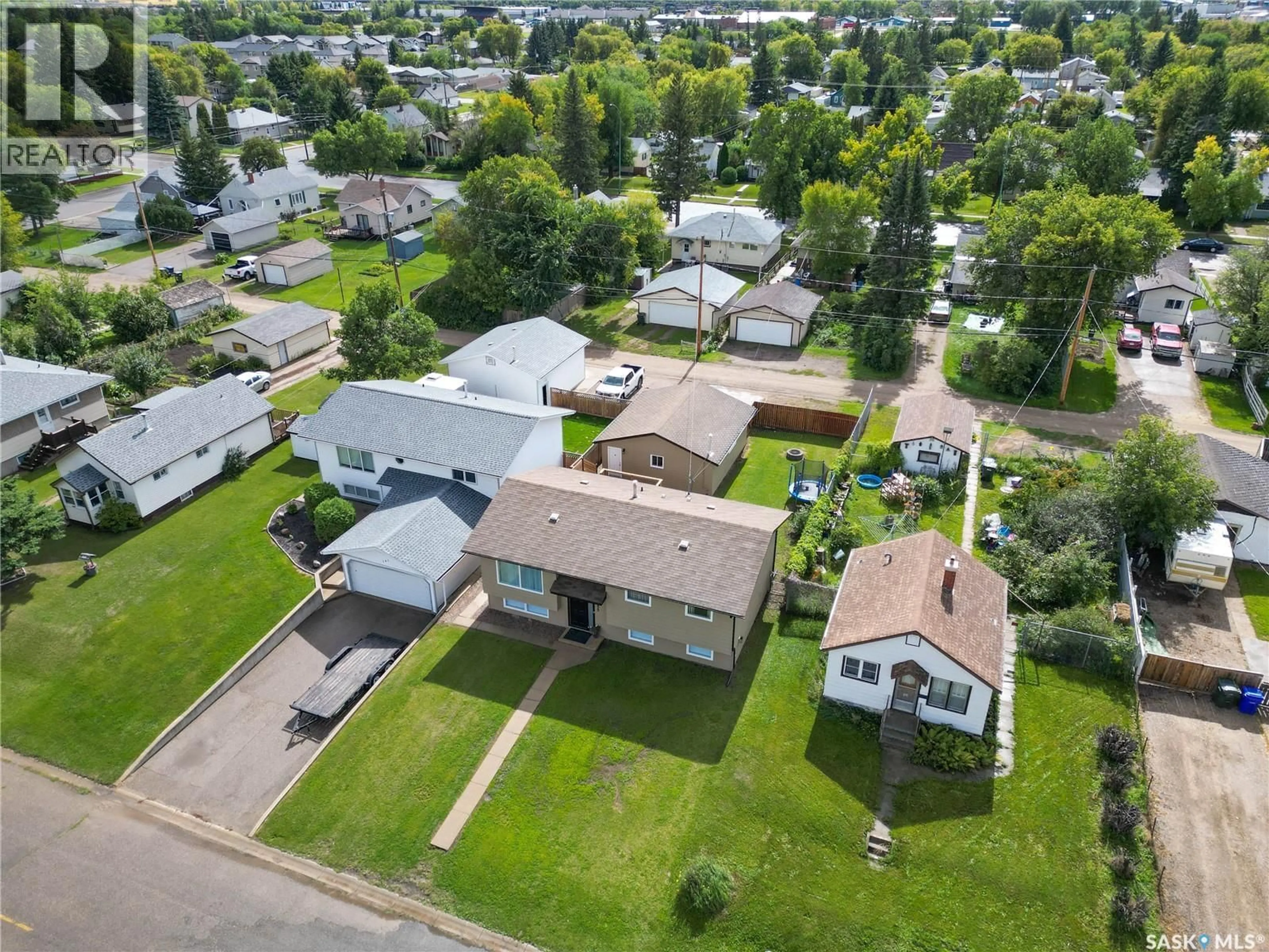 A pic from outside/outdoor area/front of a property/back of a property/a pic from drone, street for 755 3RD STREET, Prince Albert Saskatchewan S6V0H7