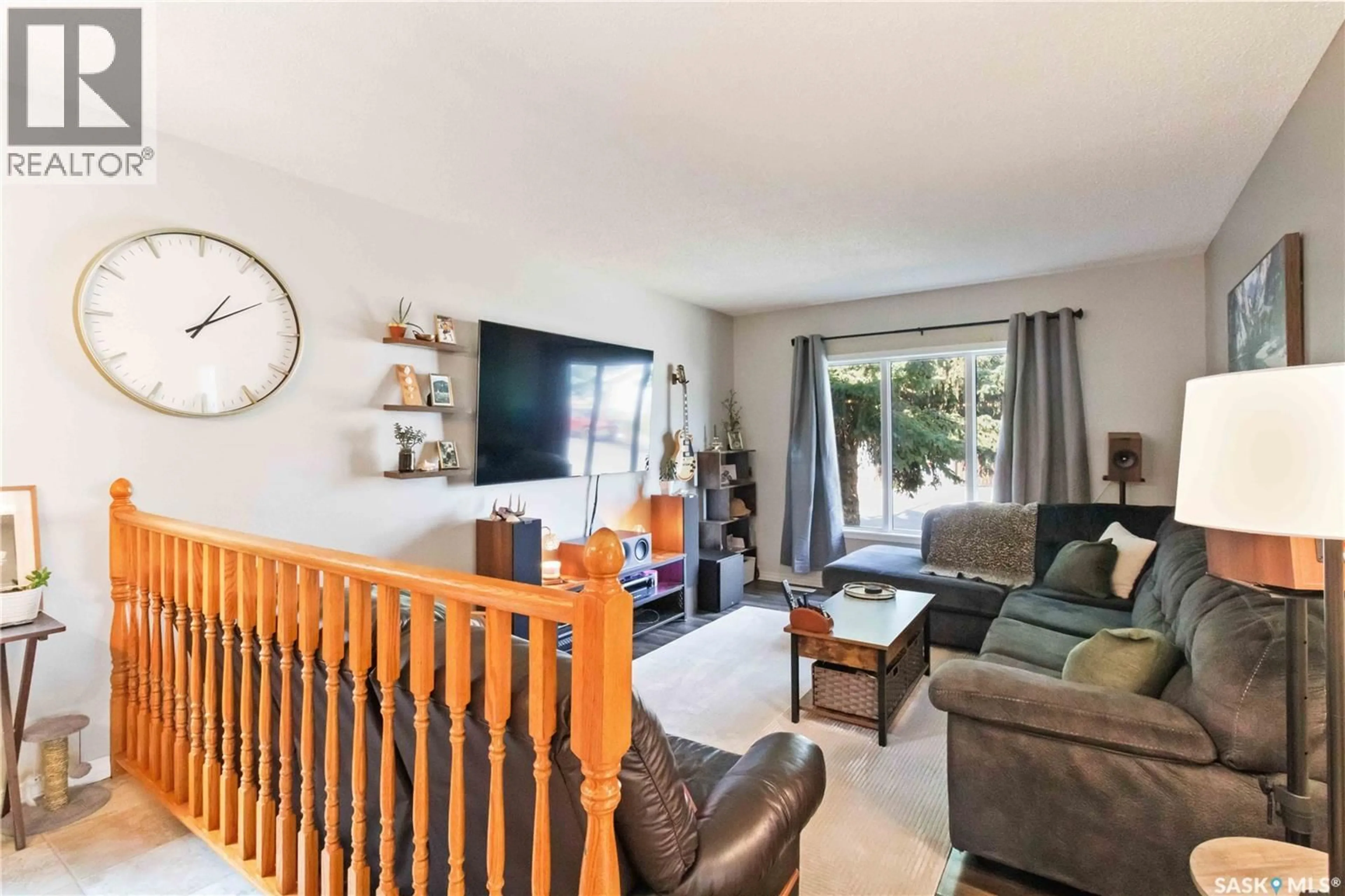 Living room with furniture, unknown for 179 SHERRY CRESCENT, Saskatoon Saskatchewan S7M5R4