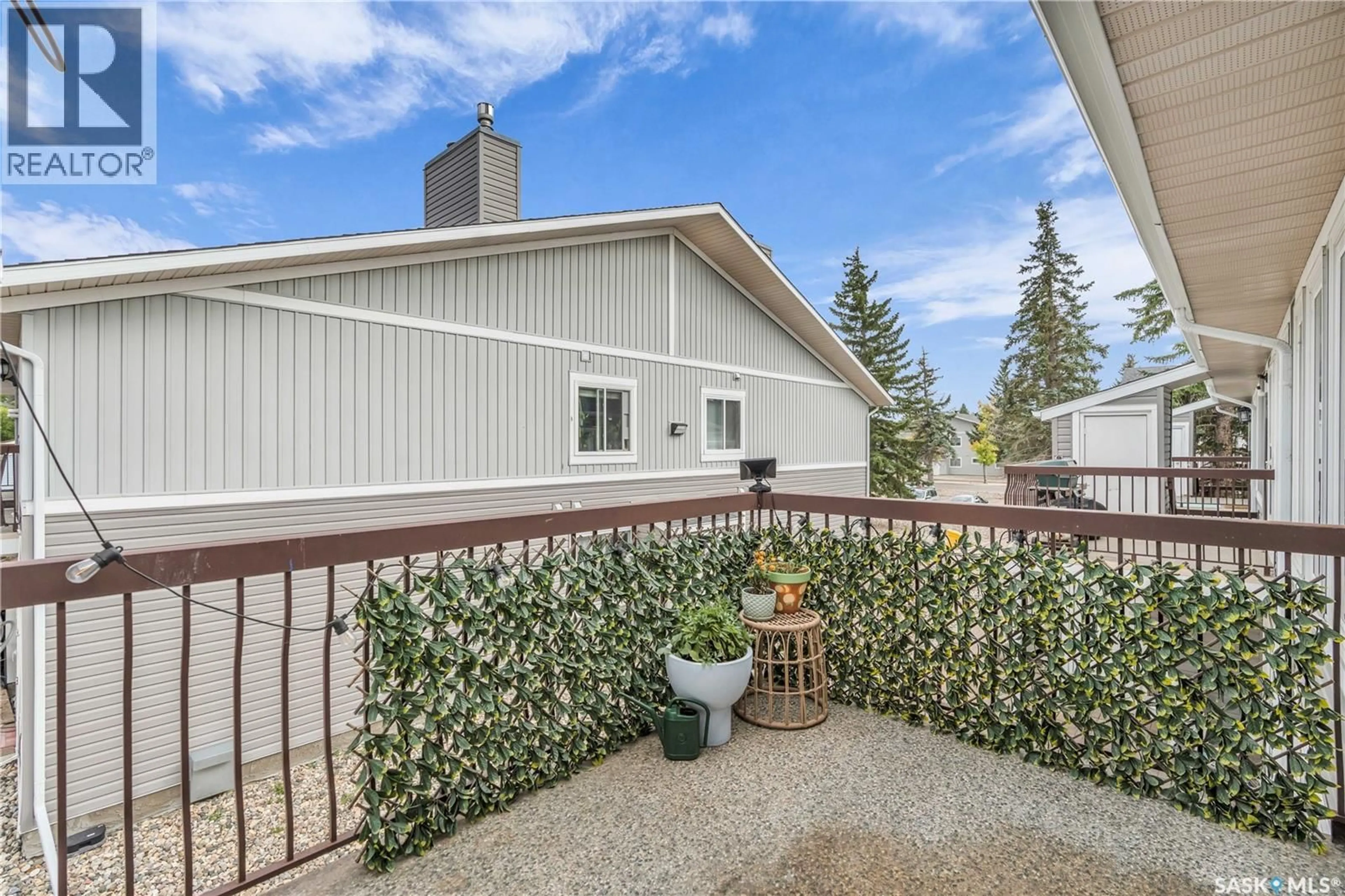 Patio, mountain view for 7320 DALGLIESH DRIVE, Regina Saskatchewan S4X2K8
