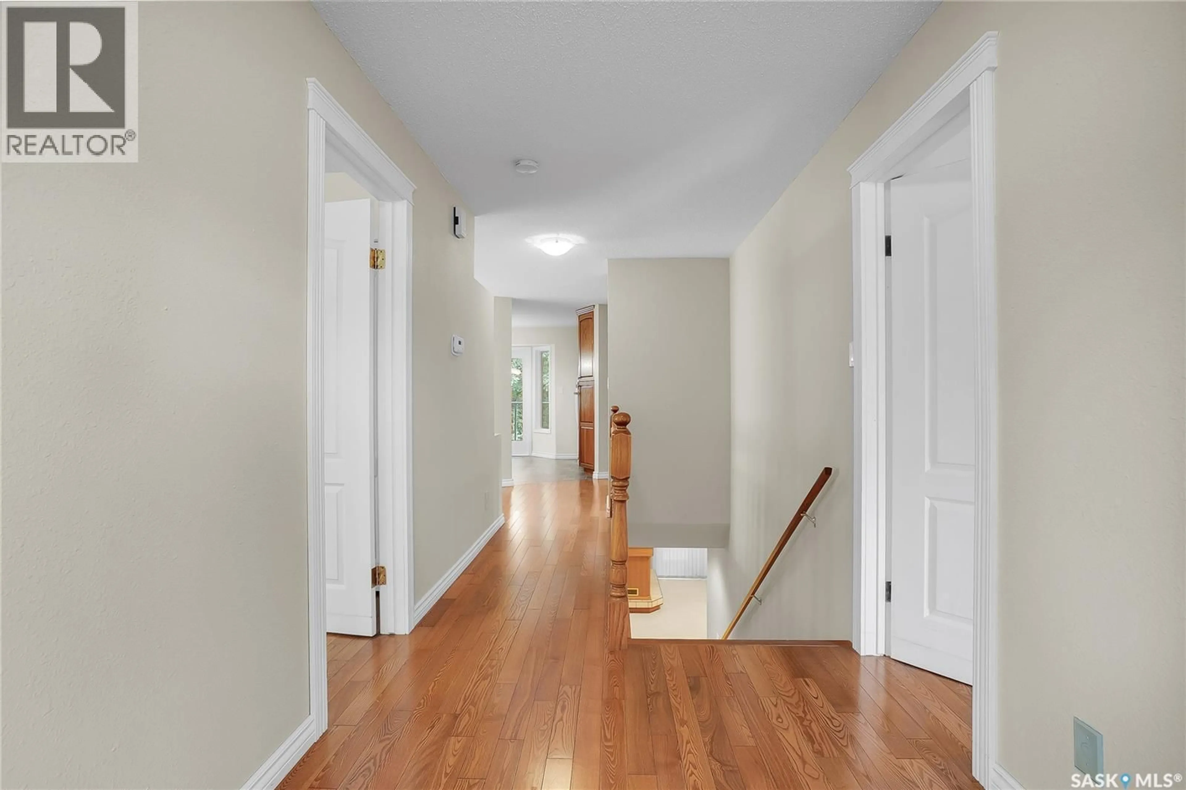 Indoor foyer for 22 3415 CALDER CRESCENT, Saskatoon Saskatchewan S7J5A3