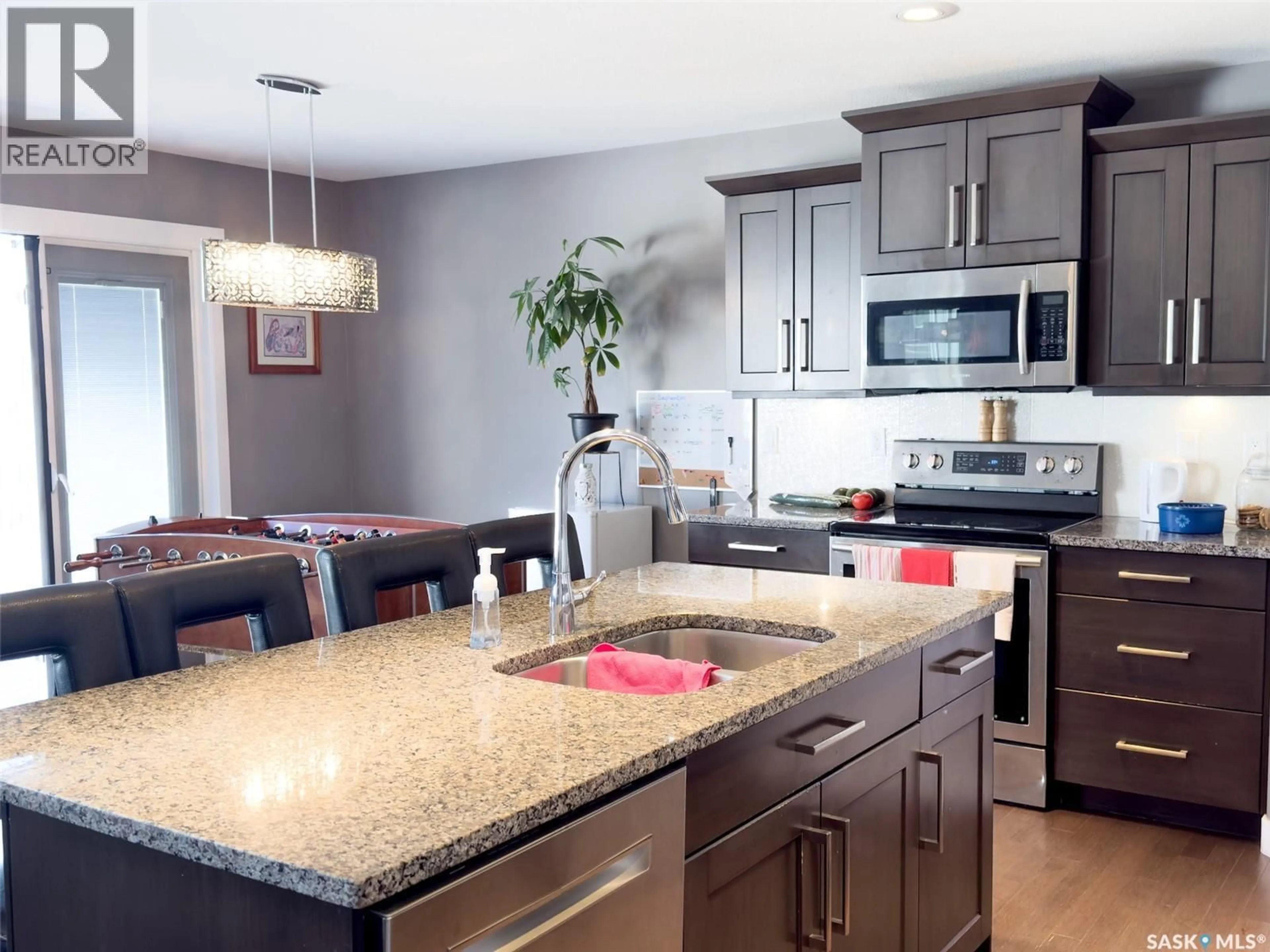 Open concept kitchen, unknown for 427 GLACIAL SHORES MANOR, Saskatoon Saskatchewan S7S1N1