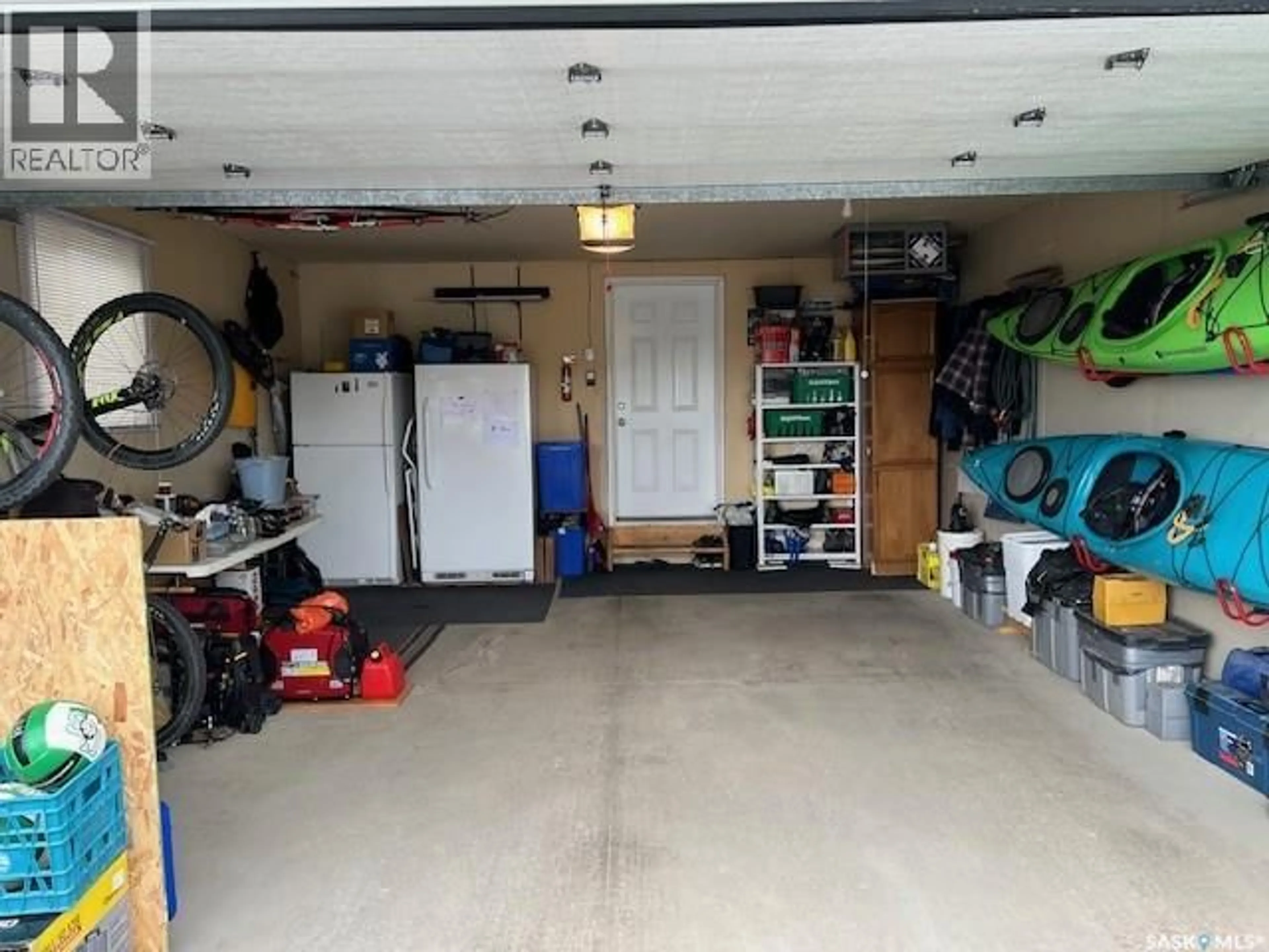 Indoor garage for 15 110 DULMAGE CRESCENT, Saskatoon Saskatchewan S7T0C7