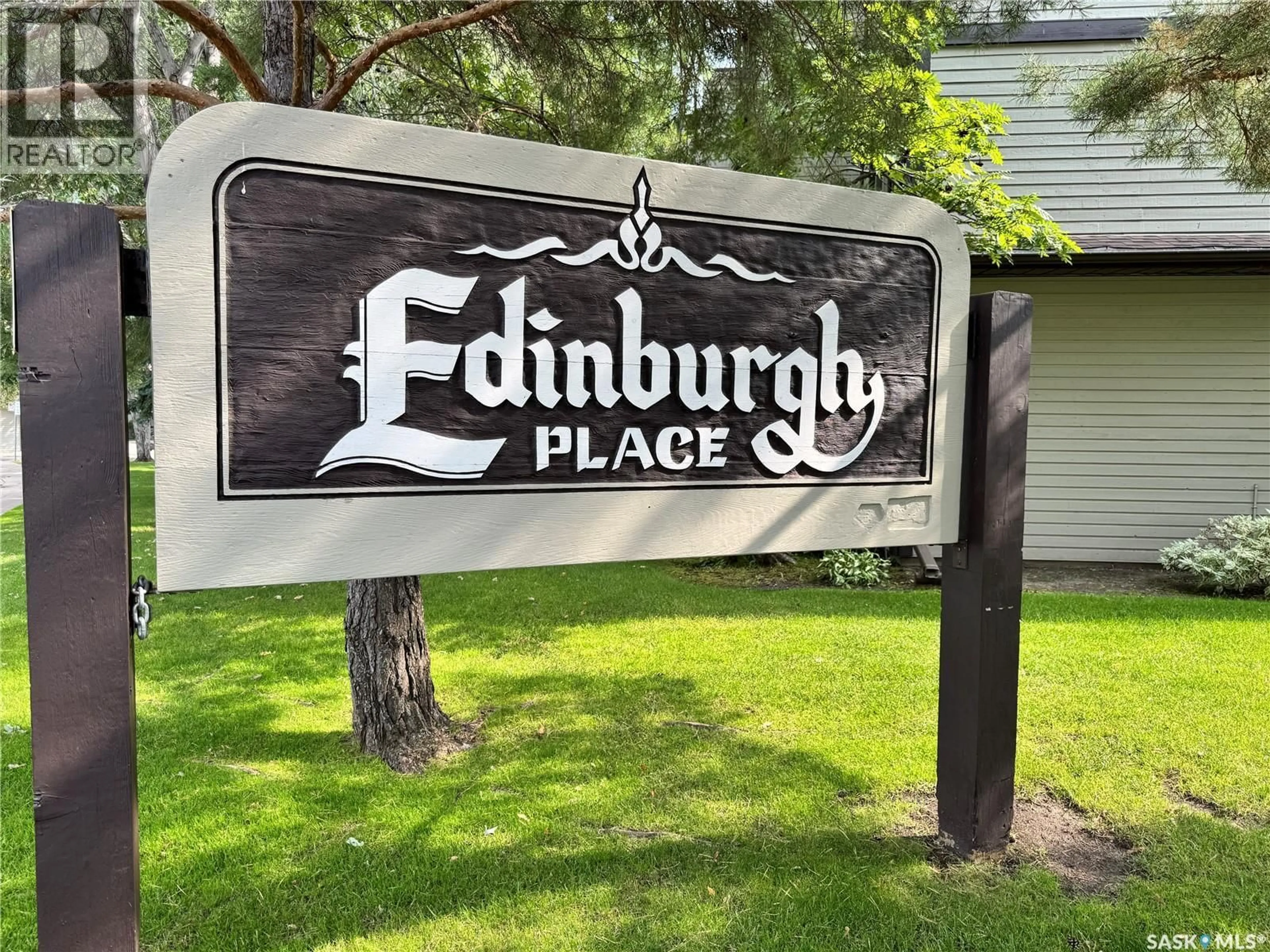 Indoor entryway for 122 - 319 EDINBURGH PLACE, Saskatoon Saskatchewan S7H5J7