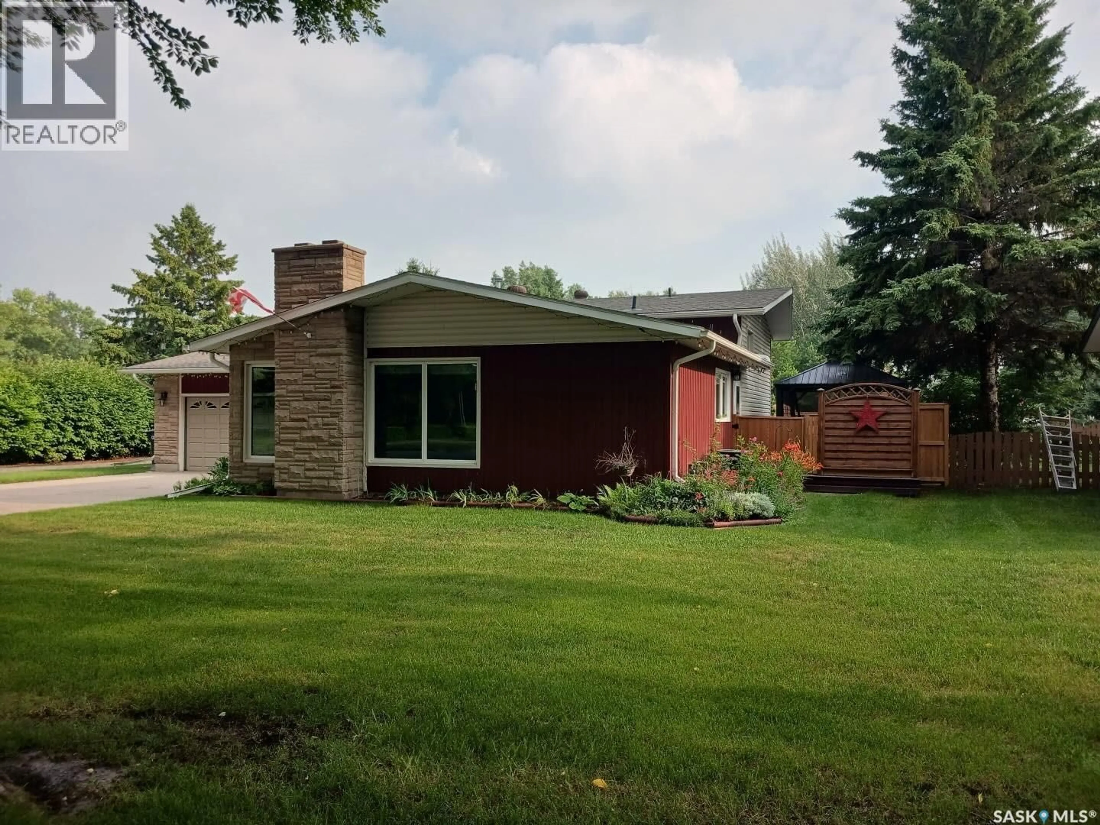 Home with brick exterior material, street for 114 GARVIN CRESCENT, Canora Saskatchewan S0A0L0
