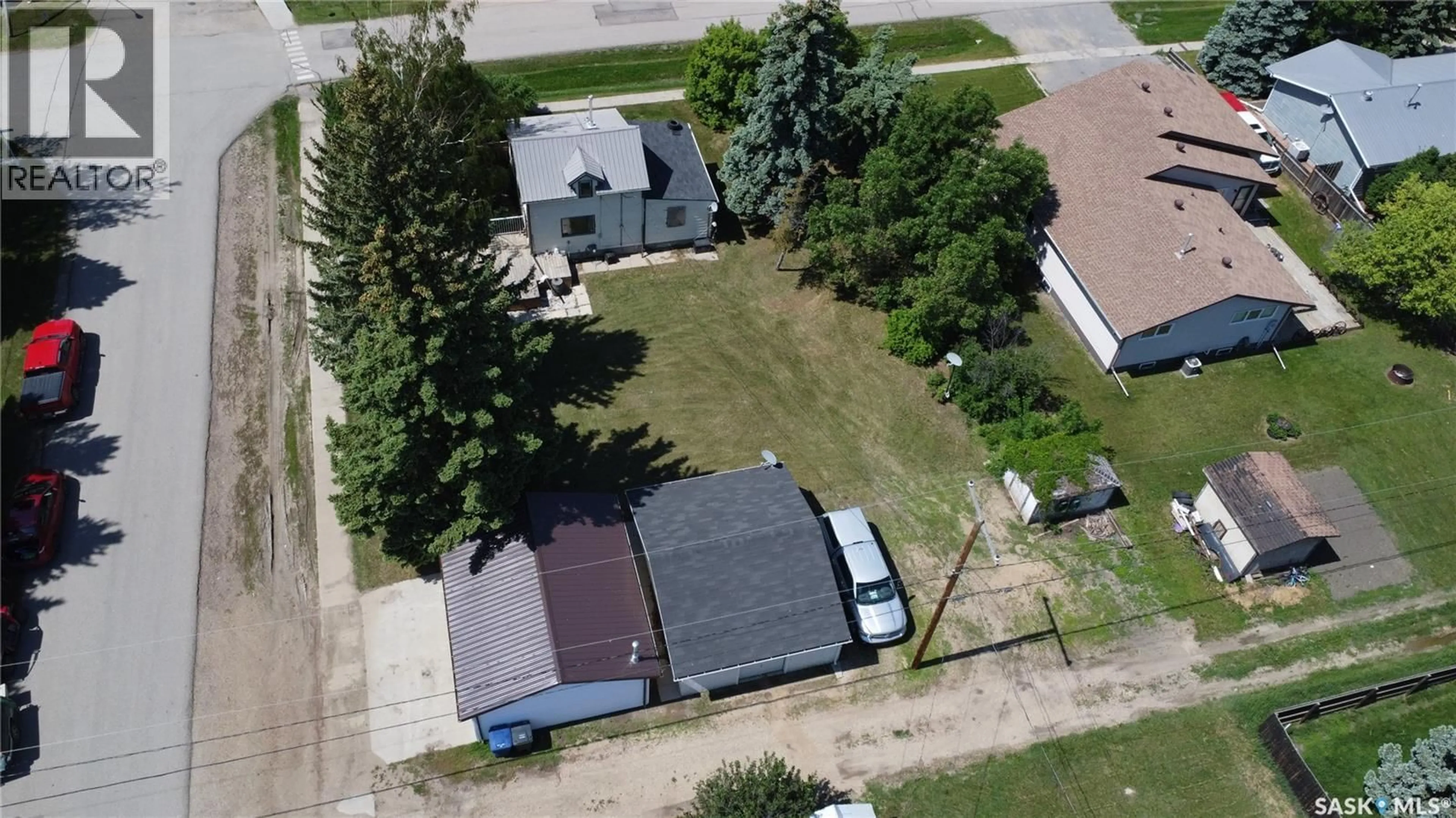 A pic from outside/outdoor area/front of a property/back of a property/a pic from drone, street for 307 MISSOURI AVENUE, Yellow Grass Saskatchewan S0G5J0