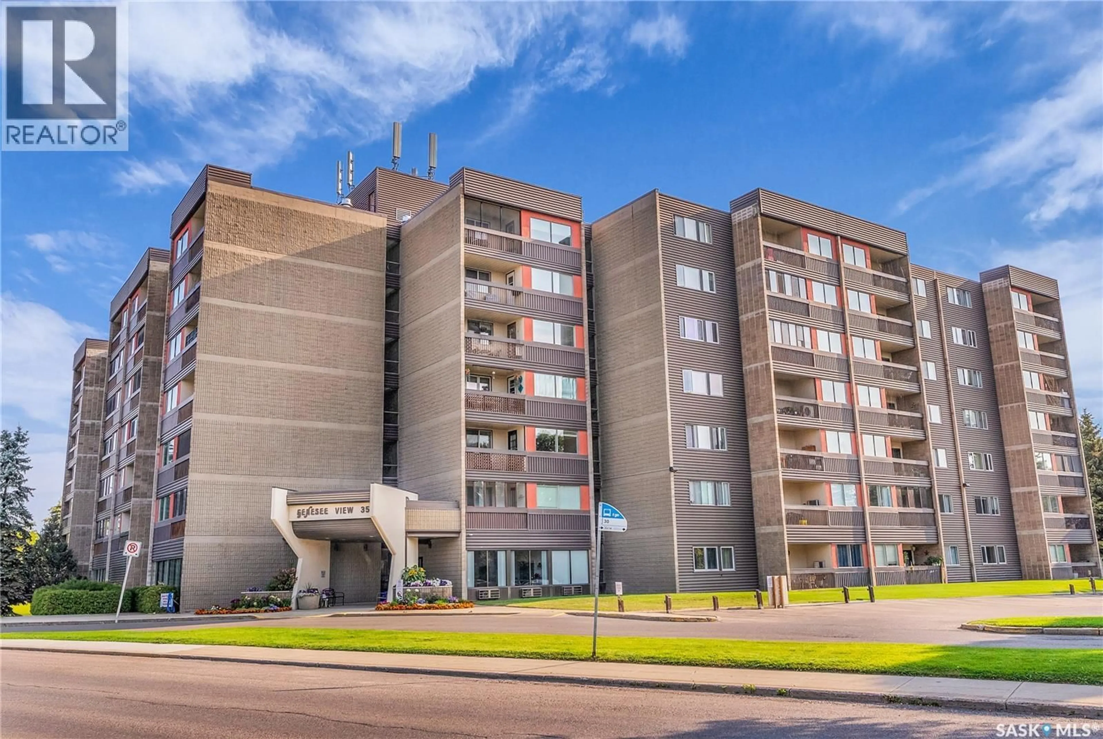Unknown for 605 351 SAGUENAY DRIVE, Saskatoon Saskatchewan S7K5T4