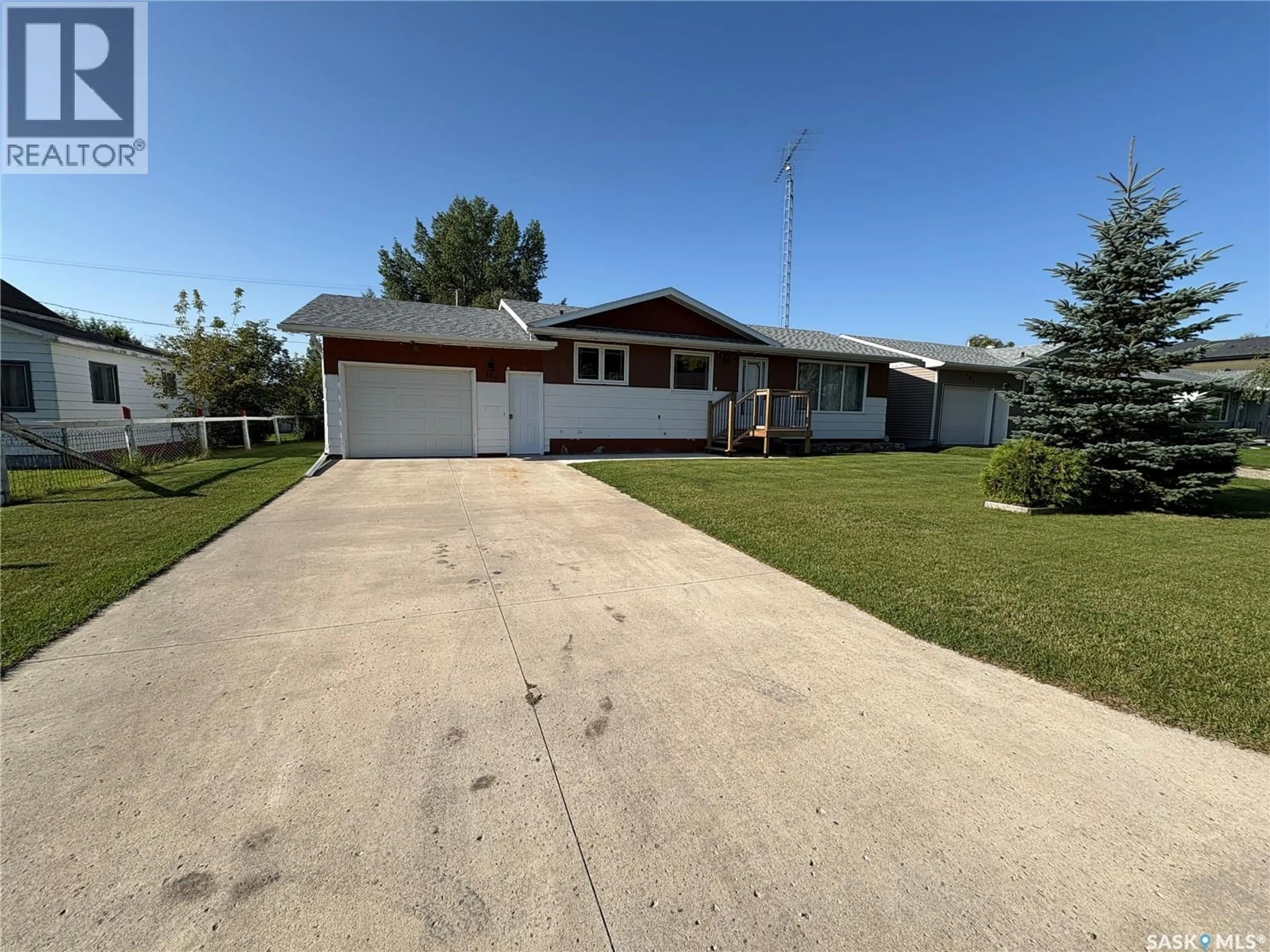 A pic from outside/outdoor area/front of a property/back of a property/a pic from drone, street for 109 MARCH AVENUE, Langenburg Saskatchewan S0A2A0