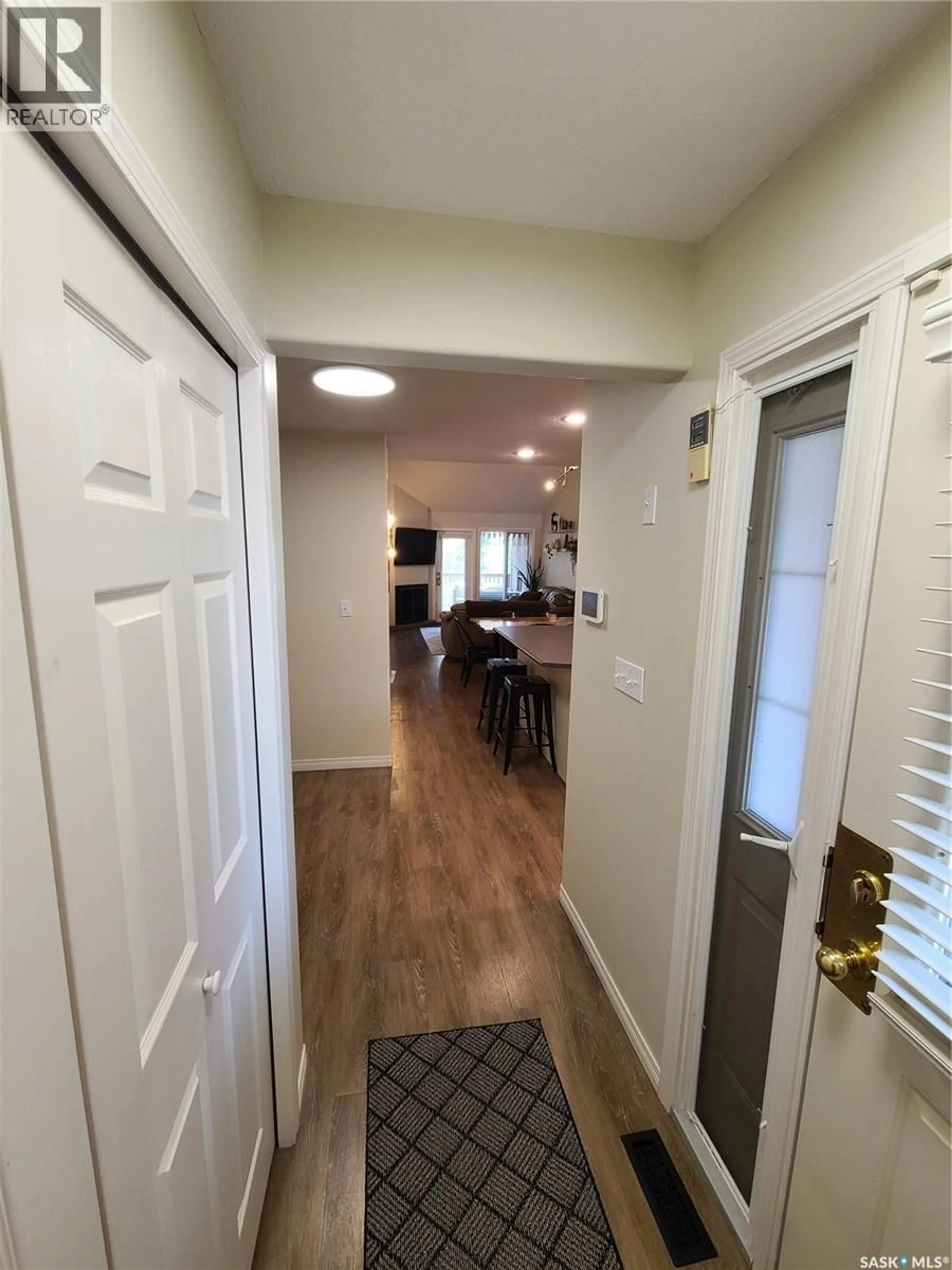 Indoor entryway for 6 EAGLE VIEW WAY, Elk Ridge Saskatchewan S0J0N0