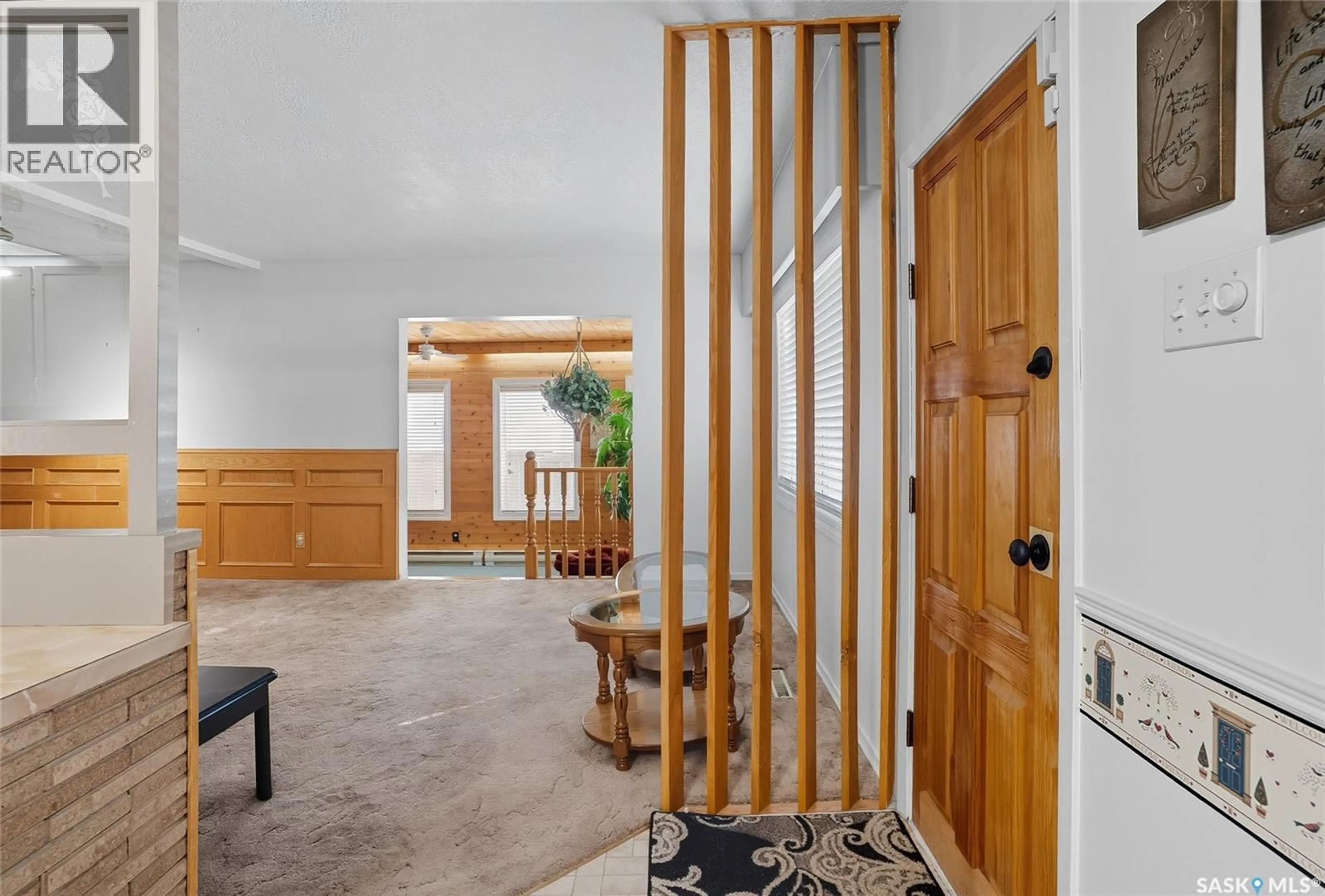 Indoor entryway for 304 110TH STREET, Saskatoon Saskatchewan S7N1S3