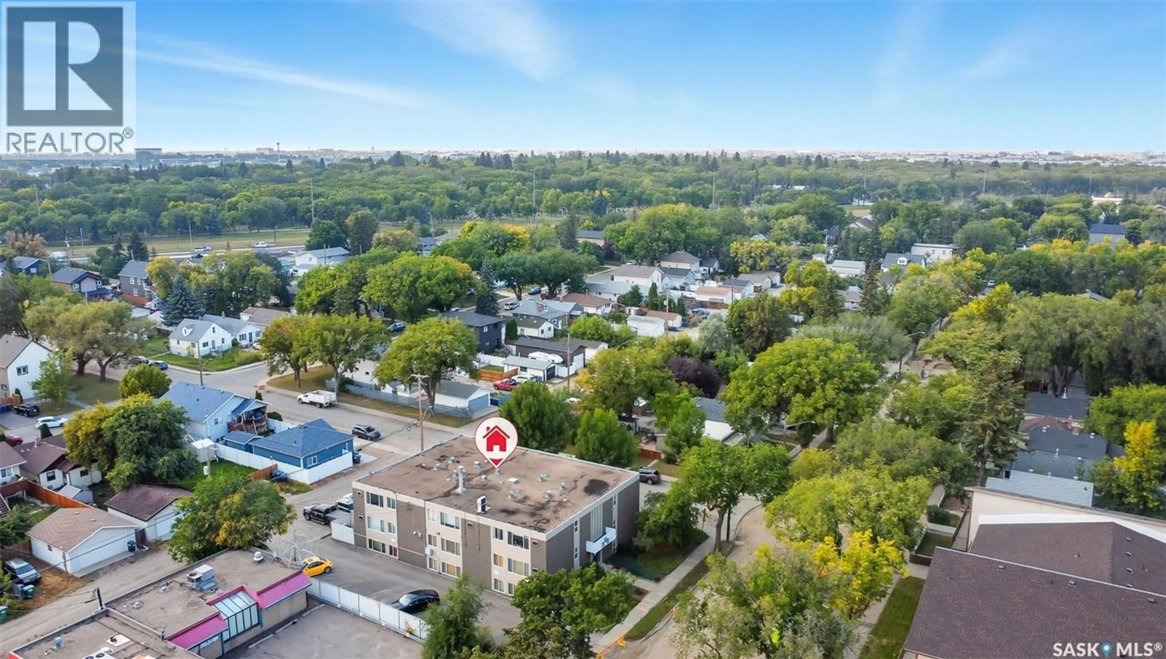 A pic from outside/outdoor area/front of a property/back of a property/a pic from drone, city buildings view from balcony for 102 - 1223 7TH AVENUE, Saskatoon Saskatchewan S7K2W1