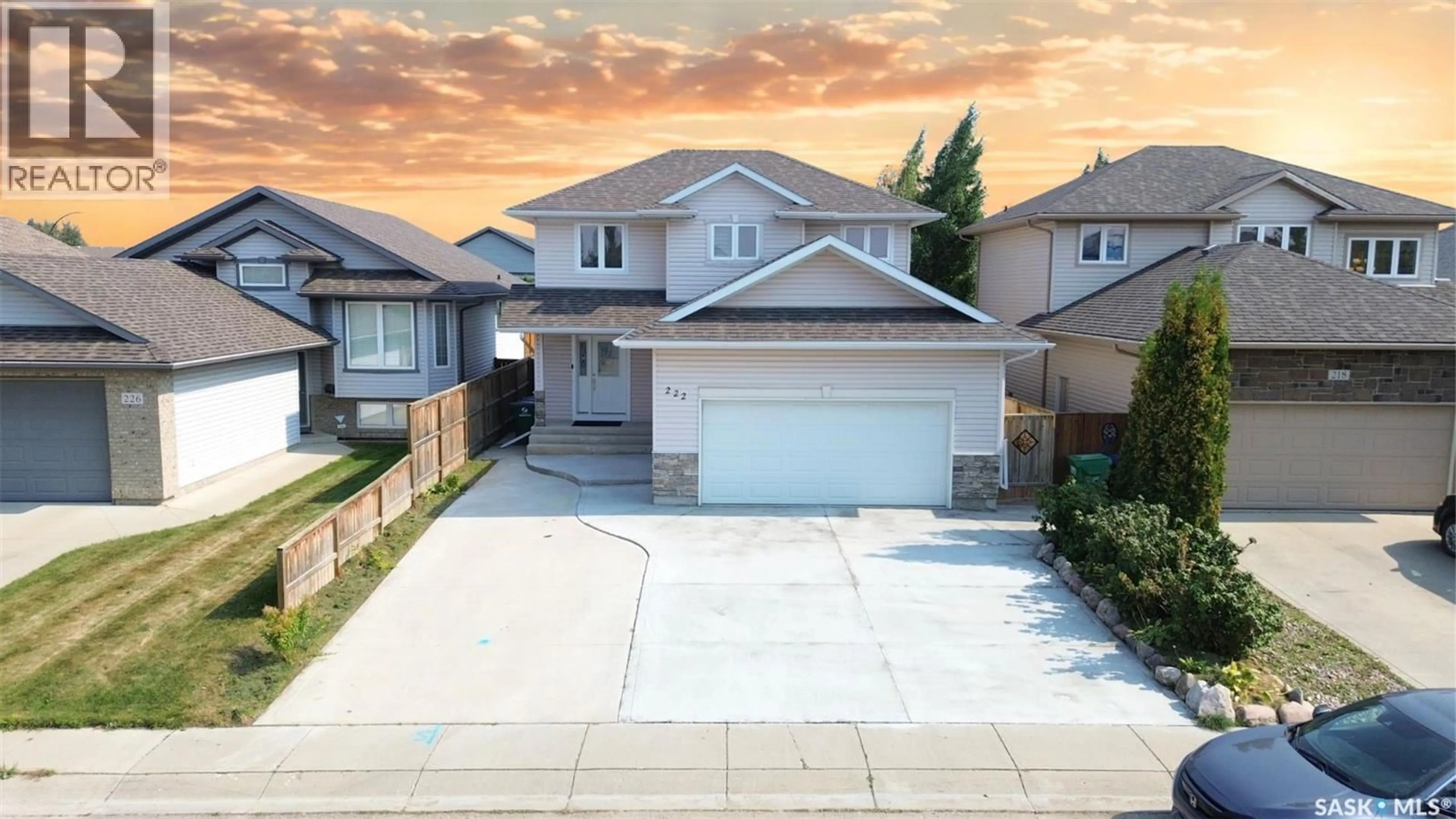 A pic from outside/outdoor area/front of a property/back of a property/a pic from drone, street for 222 KOROL CRESCENT, Saskatoon Saskatchewan S7R0E3