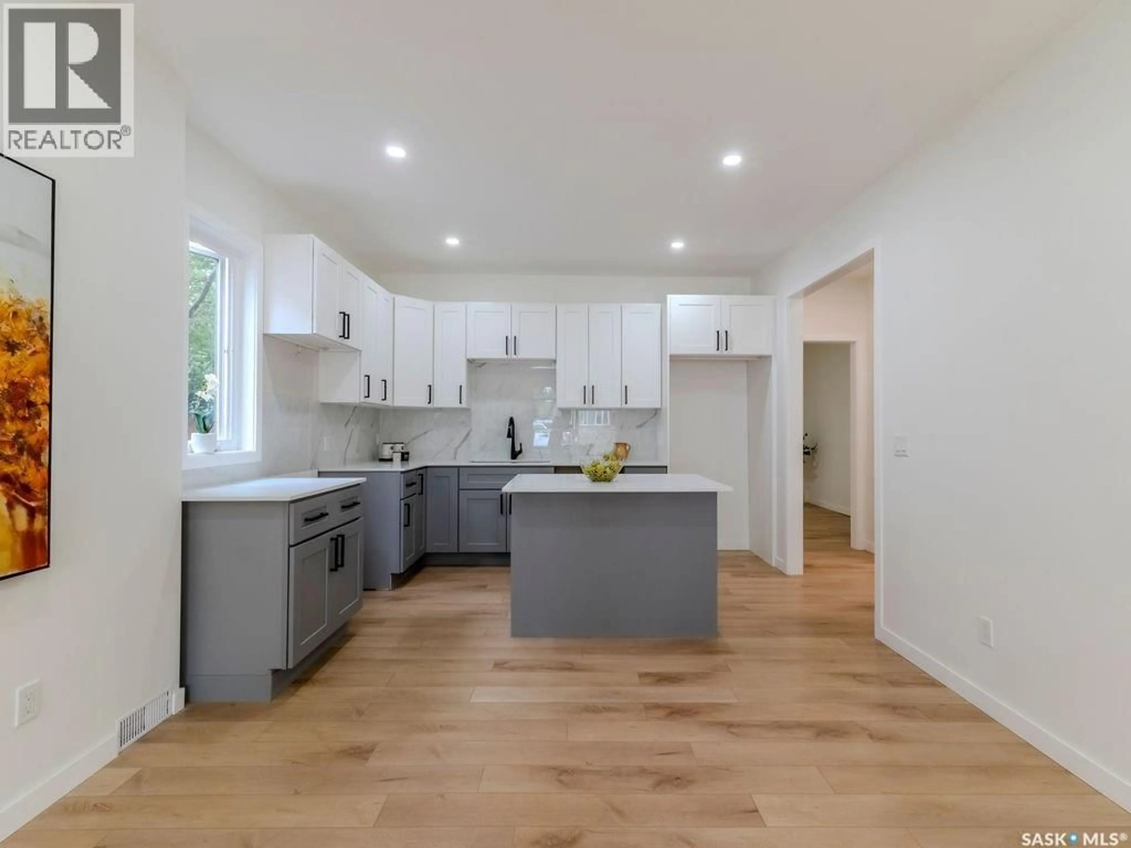 Open concept kitchen, unknown for 329 J AVENUE, Saskatoon Saskatchewan S7M2A4