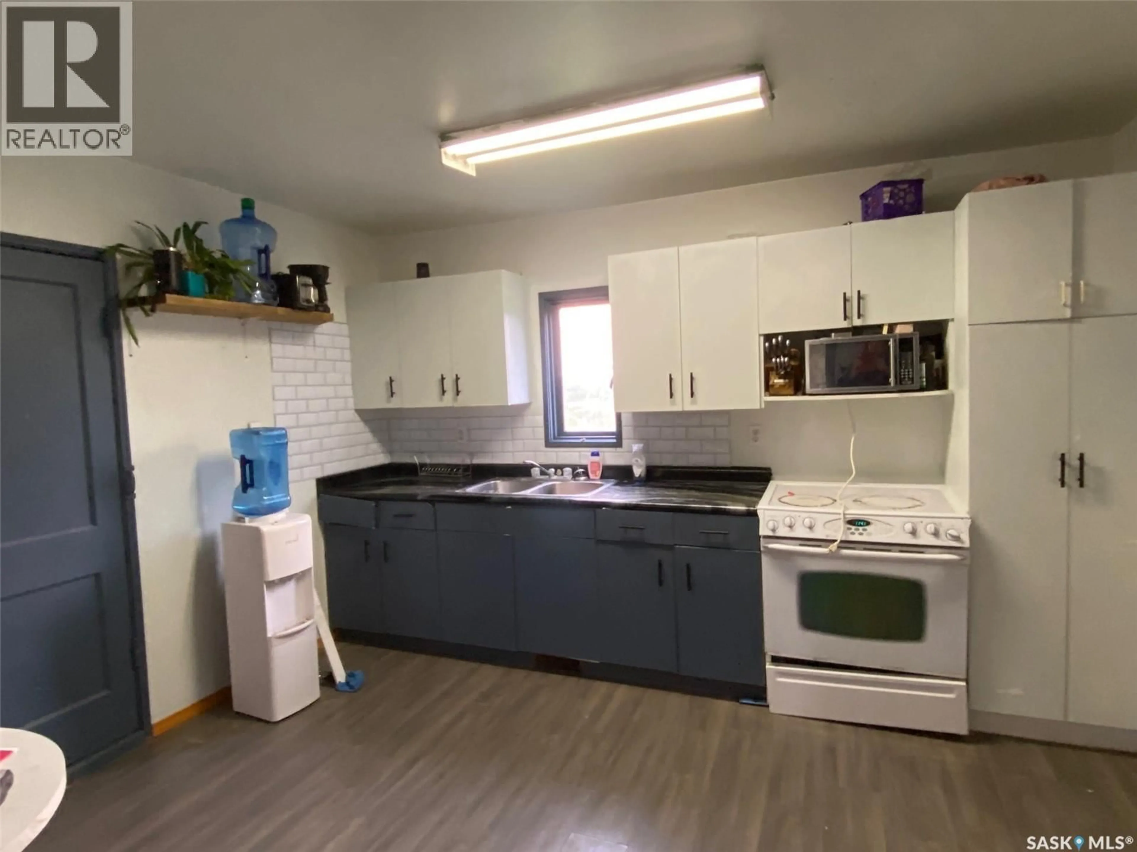 Standard kitchen, unknown for WILLOWBROOK ACREAGE, Orkney Rm No. 244 Saskatchewan S0A4P0