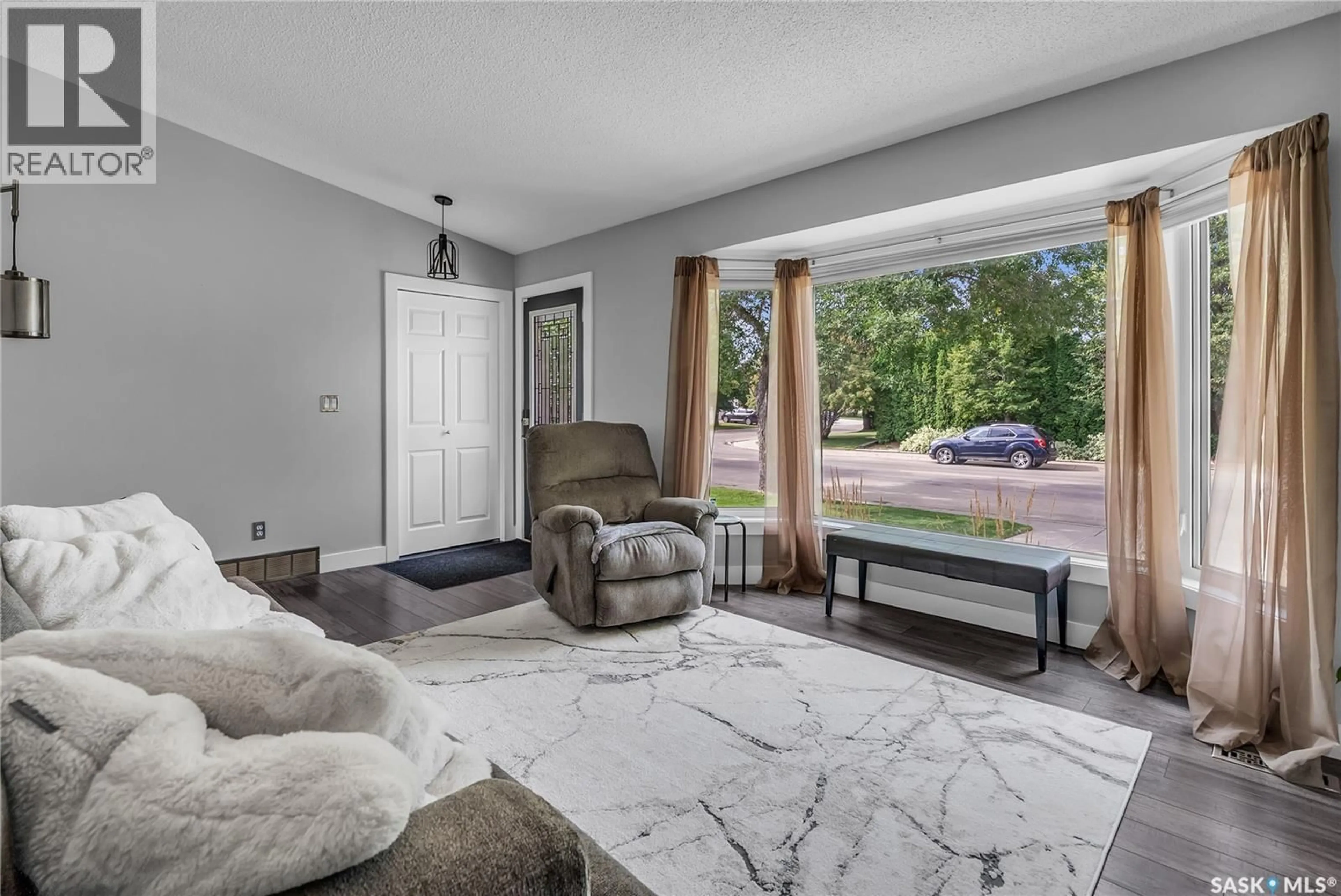 Living room with furniture, unknown for 339 KENDERDINE ROAD, Saskatoon Saskatchewan S7N3S9