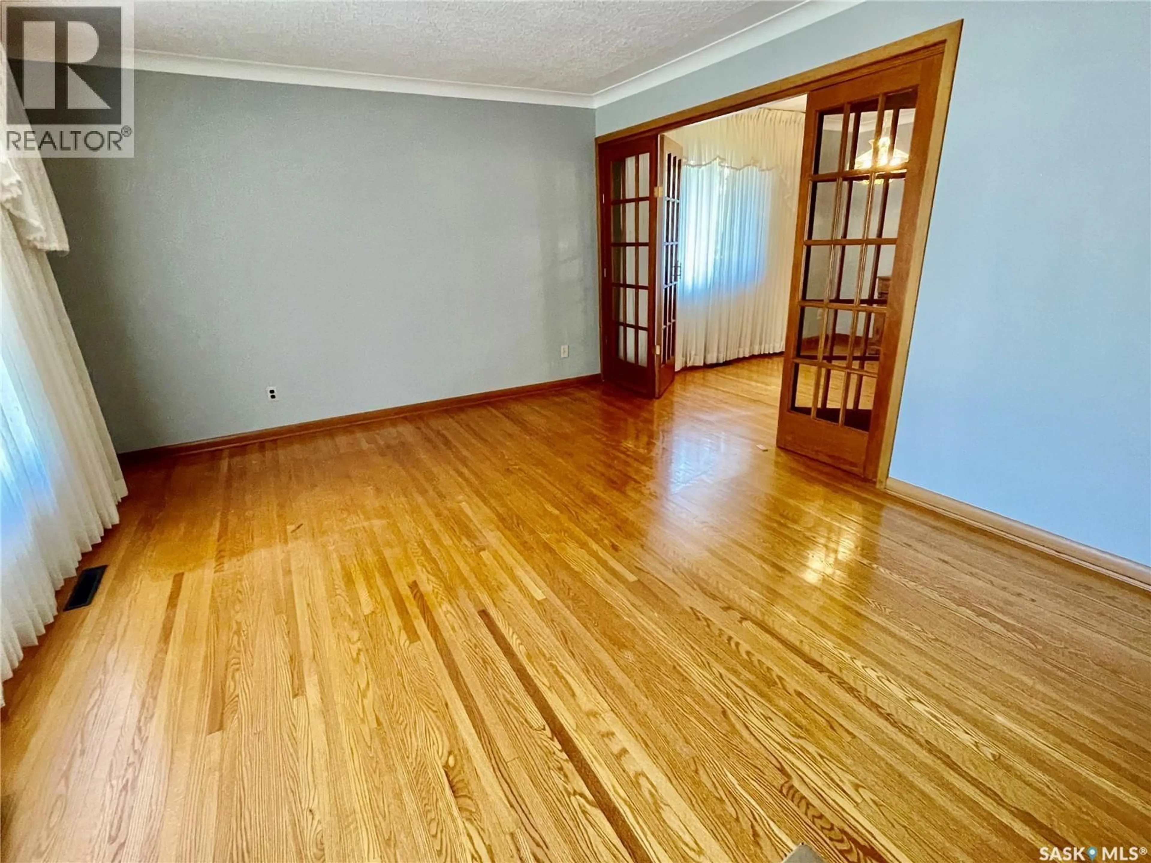 A pic of a room for 2202 EWART AVENUE, Saskatoon Saskatchewan S7J1Y2