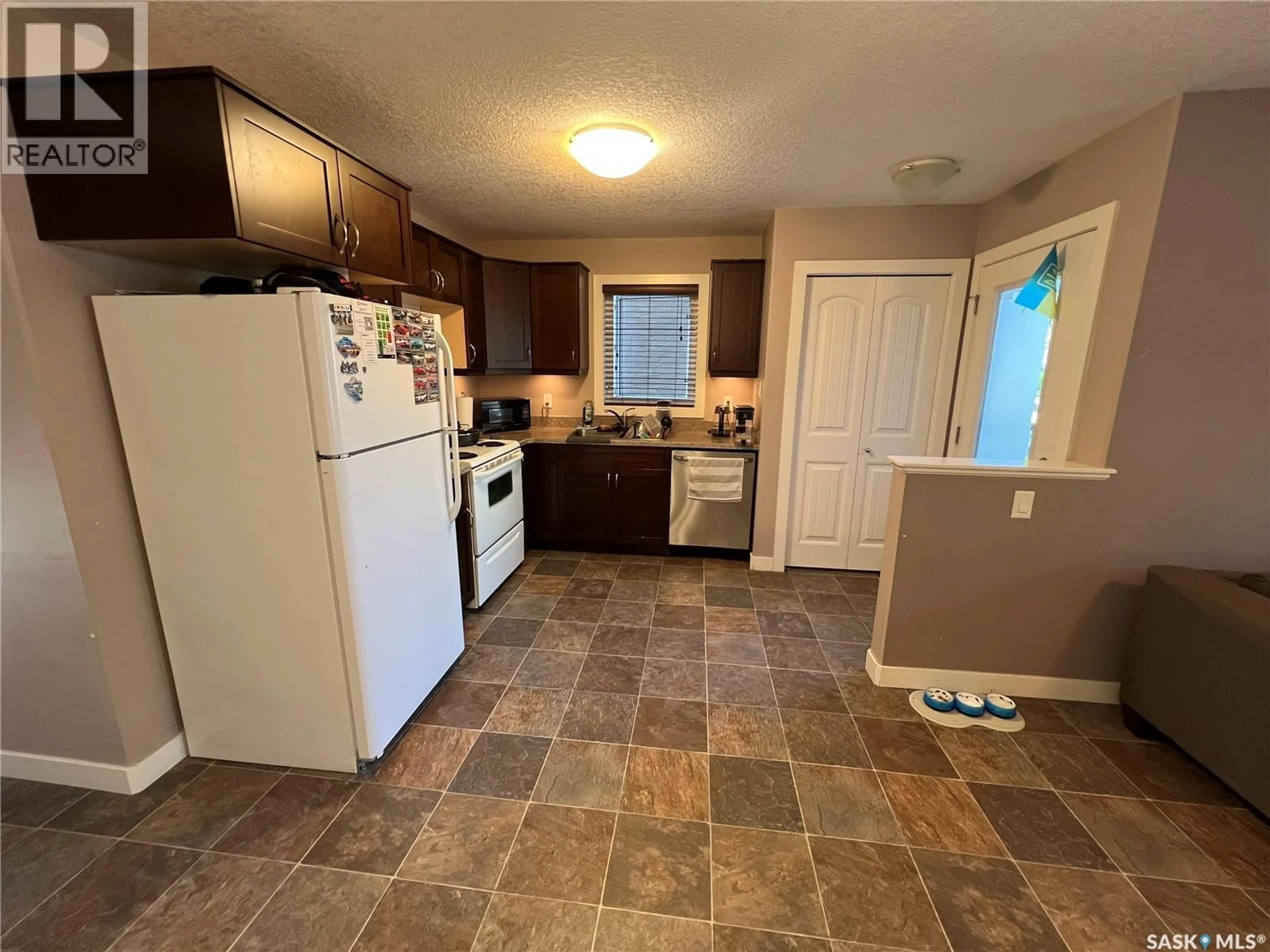 Standard kitchen, ceramic/tile floor for 2112 PRINCESS STREET, Regina Saskatchewan S4T3Z6
