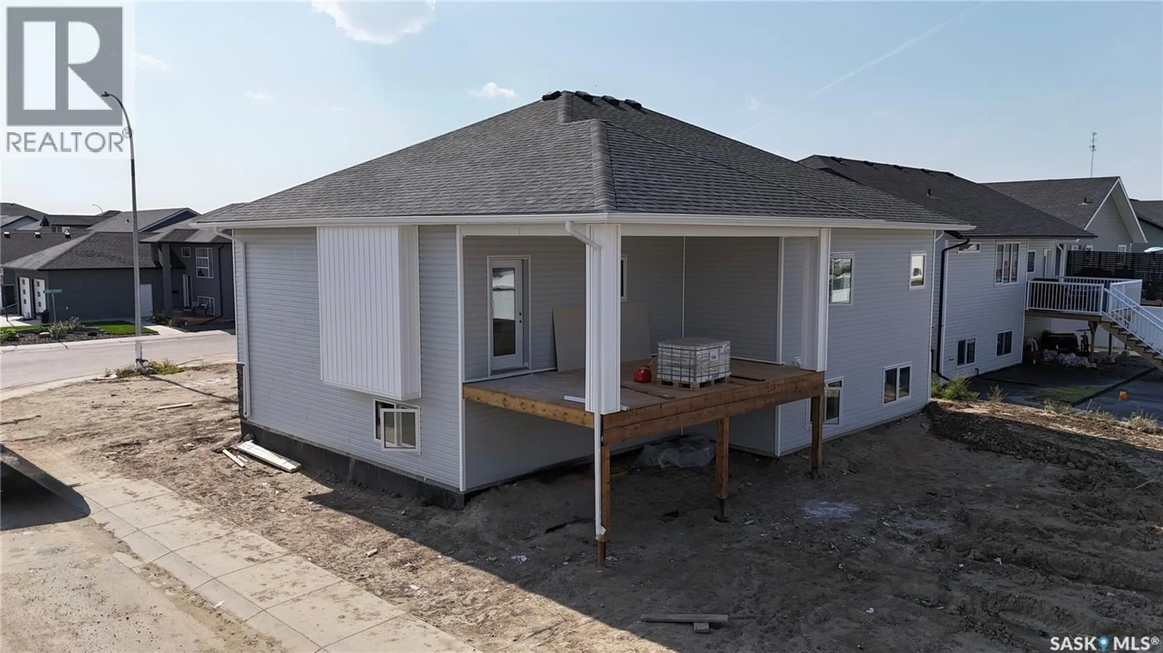 Home with vinyl exterior material, building for 501 JONES CRESCENT, Warman Saskatchewan S0K4S4