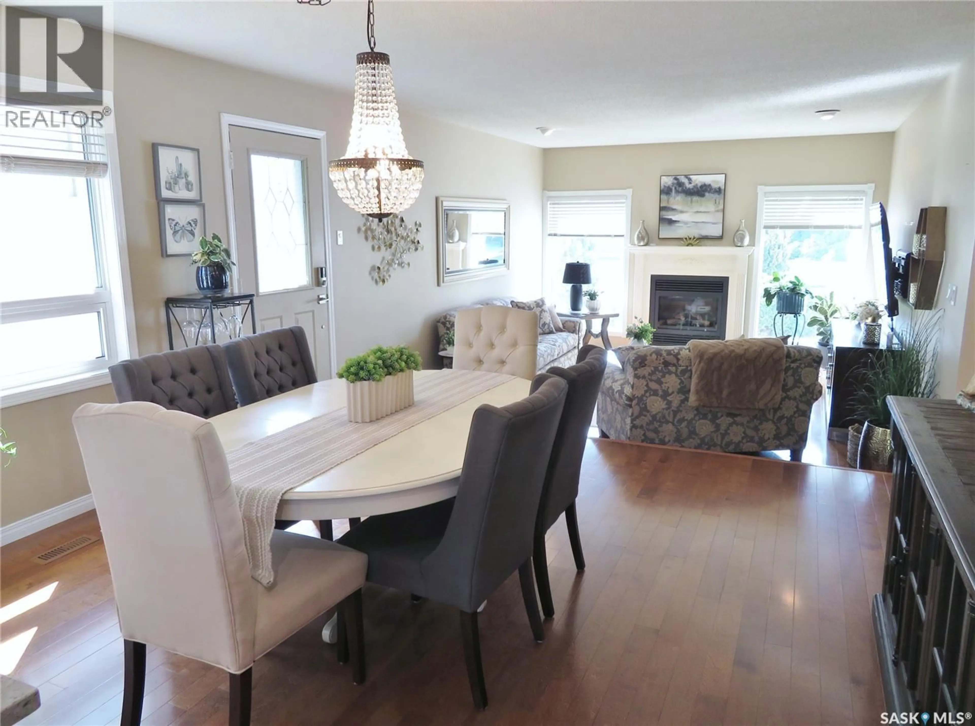 Dining room, wood/laminate floor for 115 SAGUENAY DRIVE, Saskatoon Saskatchewan S7K4M8