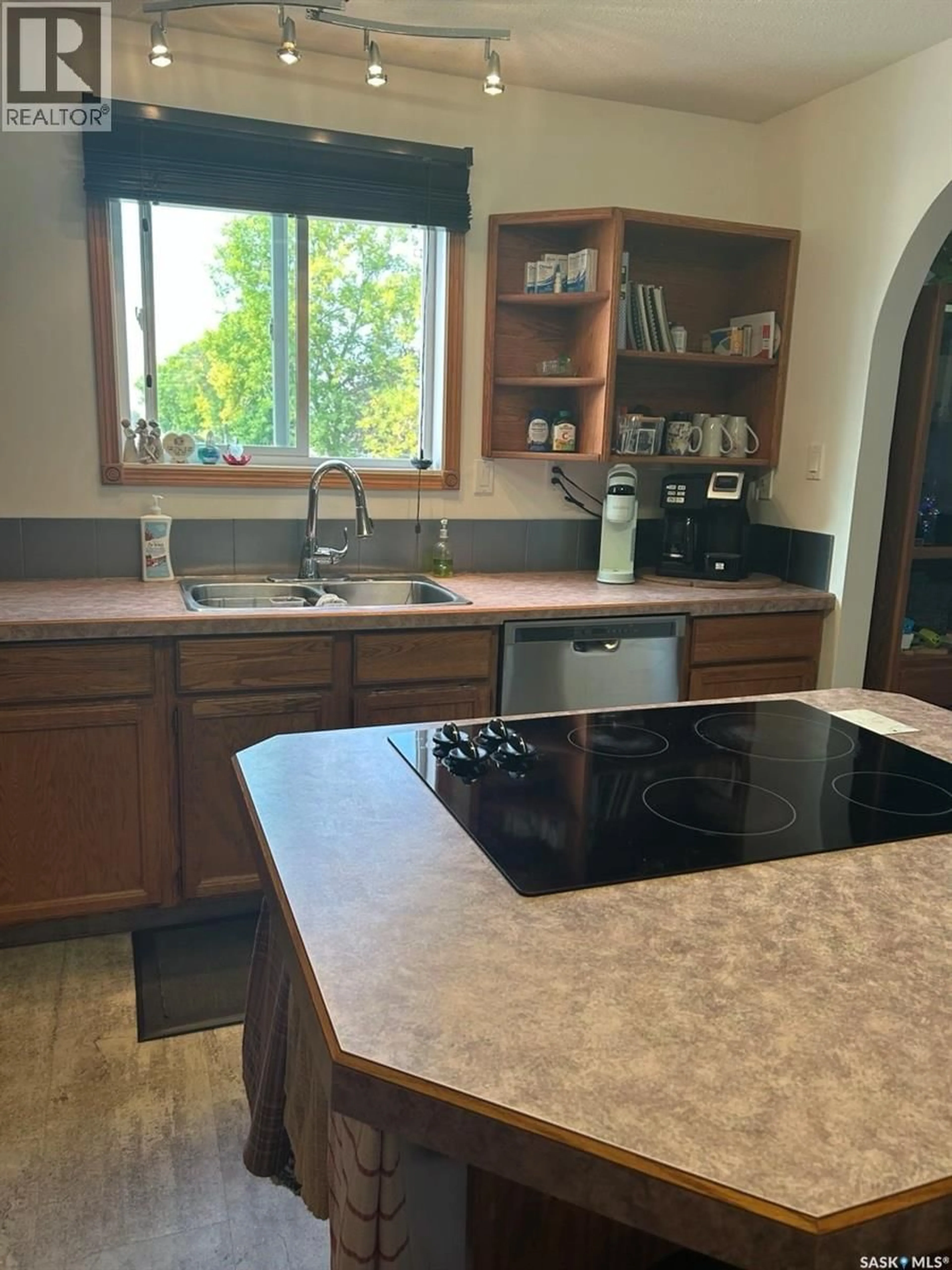 Open concept kitchen, ceramic/tile floor for 206 2ND STREET, Carrot River Saskatchewan S0E0L0