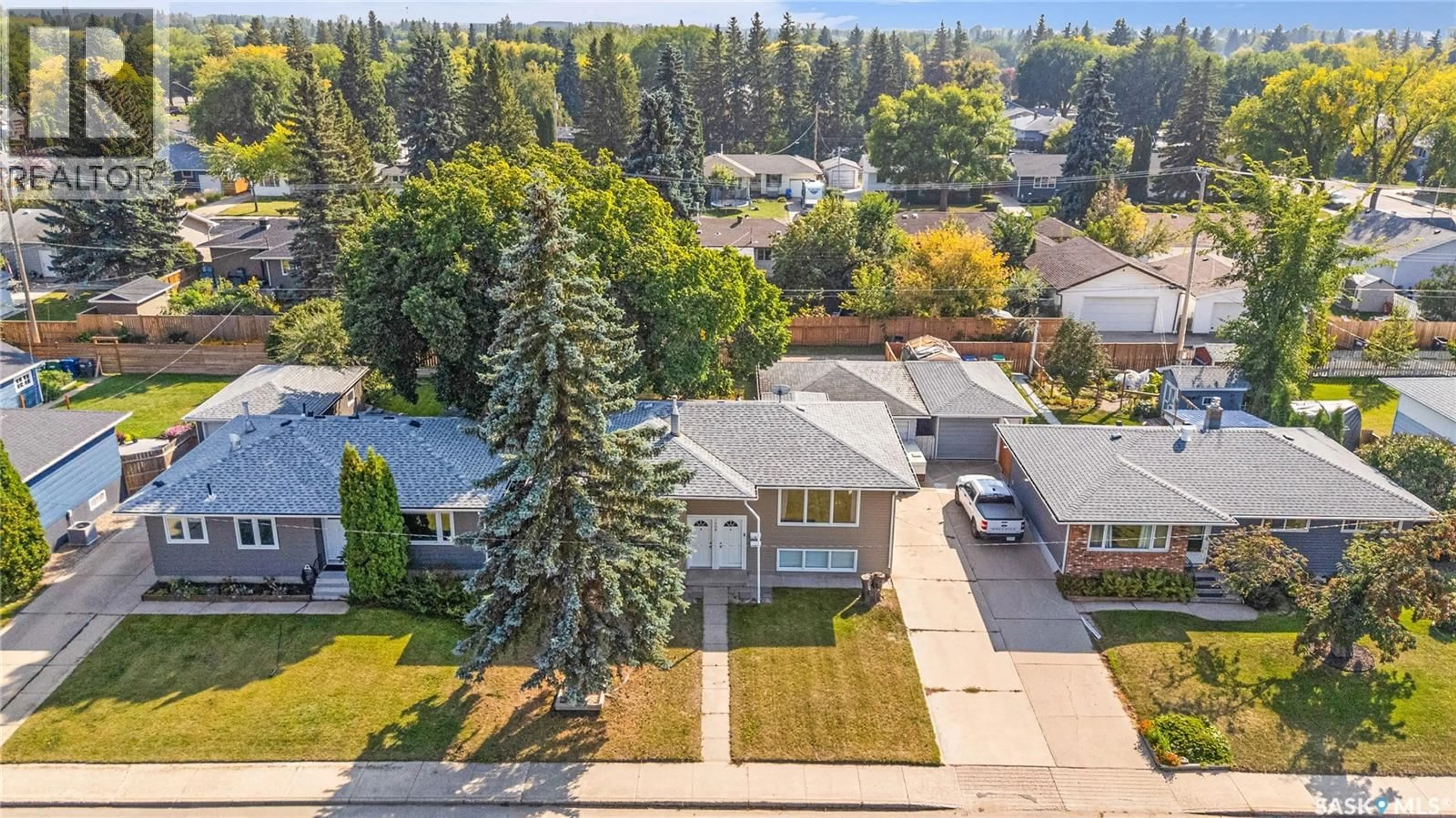 A pic from outside/outdoor area/front of a property/back of a property/a pic from drone, street for 1608 RUTH STREET, Saskatoon Saskatchewan S7J0L8