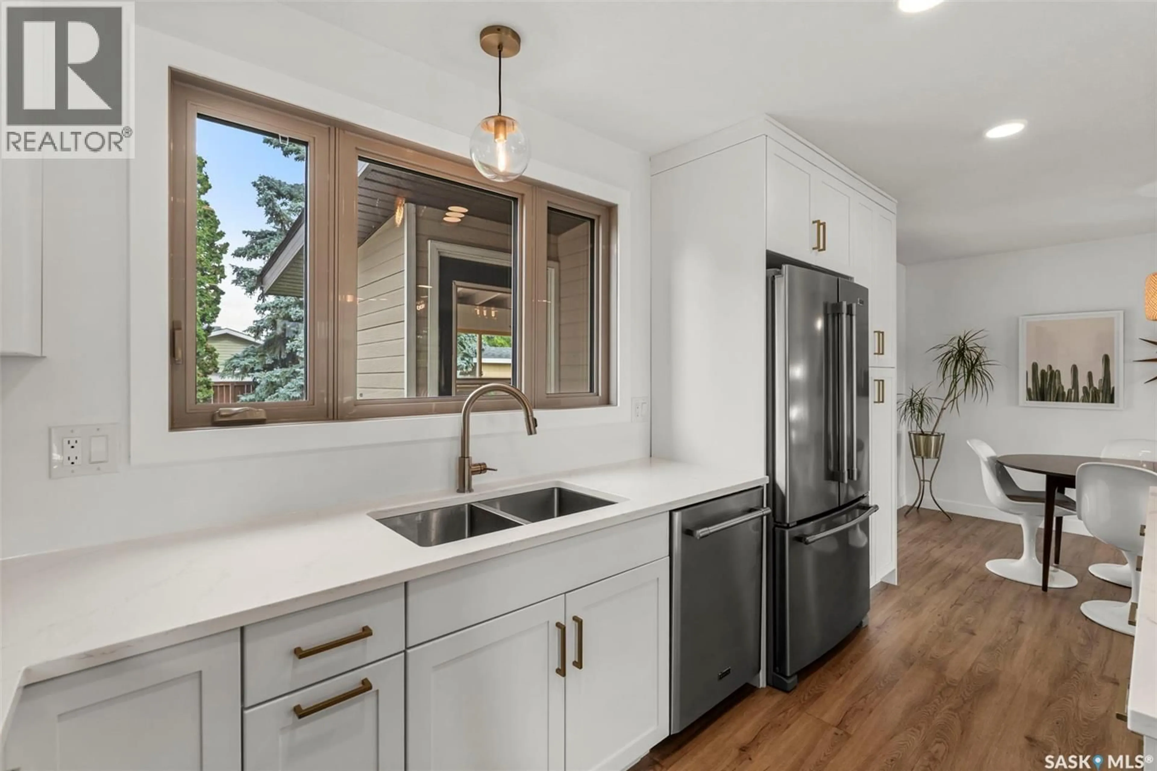 Open concept kitchen, unknown for 213 ANDERSON CRESCENT, Saskatoon Saskatchewan S7H4A1