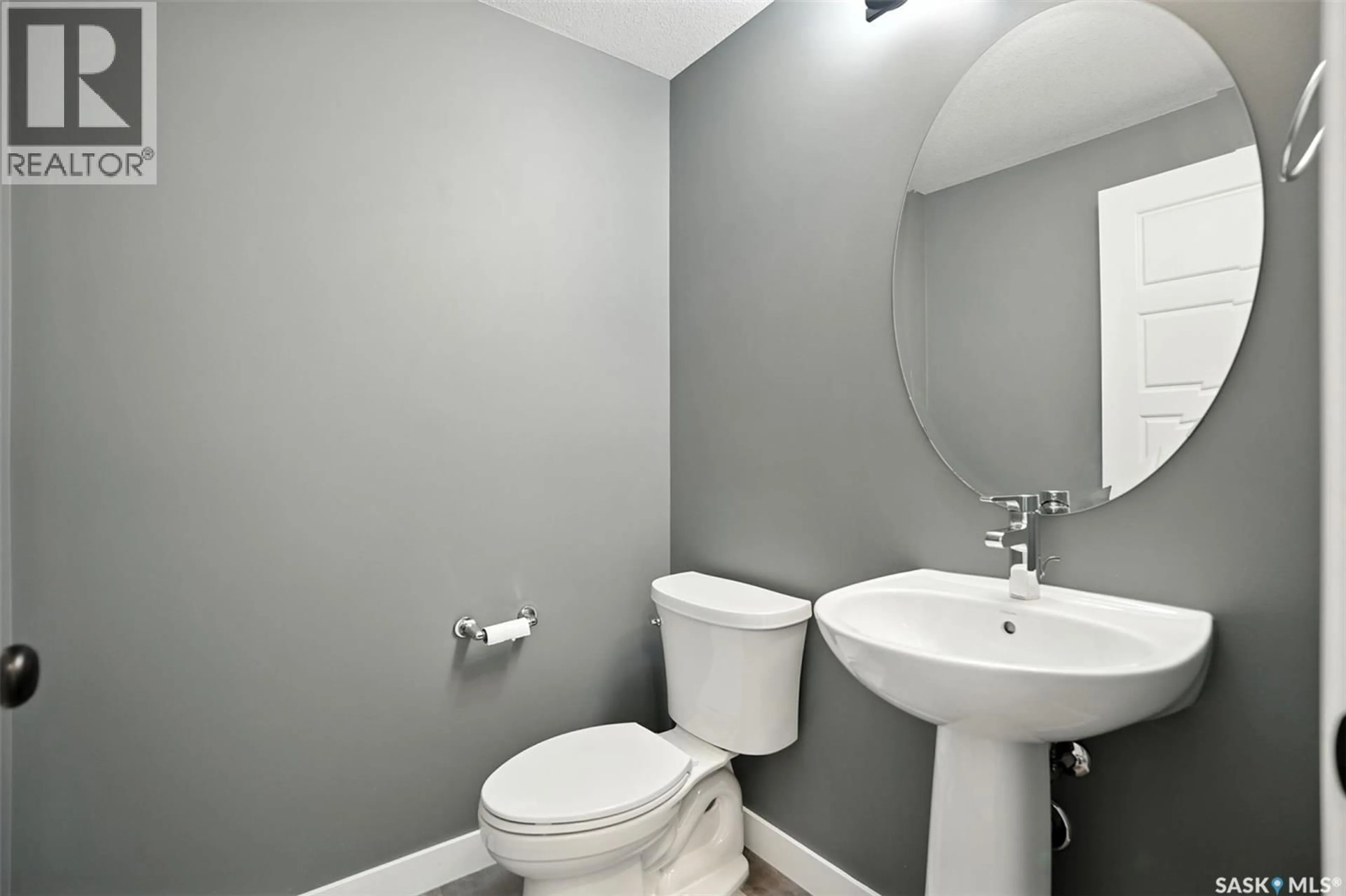 Standard bathroom, unknown for 240 BARRETT STREET, Saskatoon Saskatchewan S7W1C7