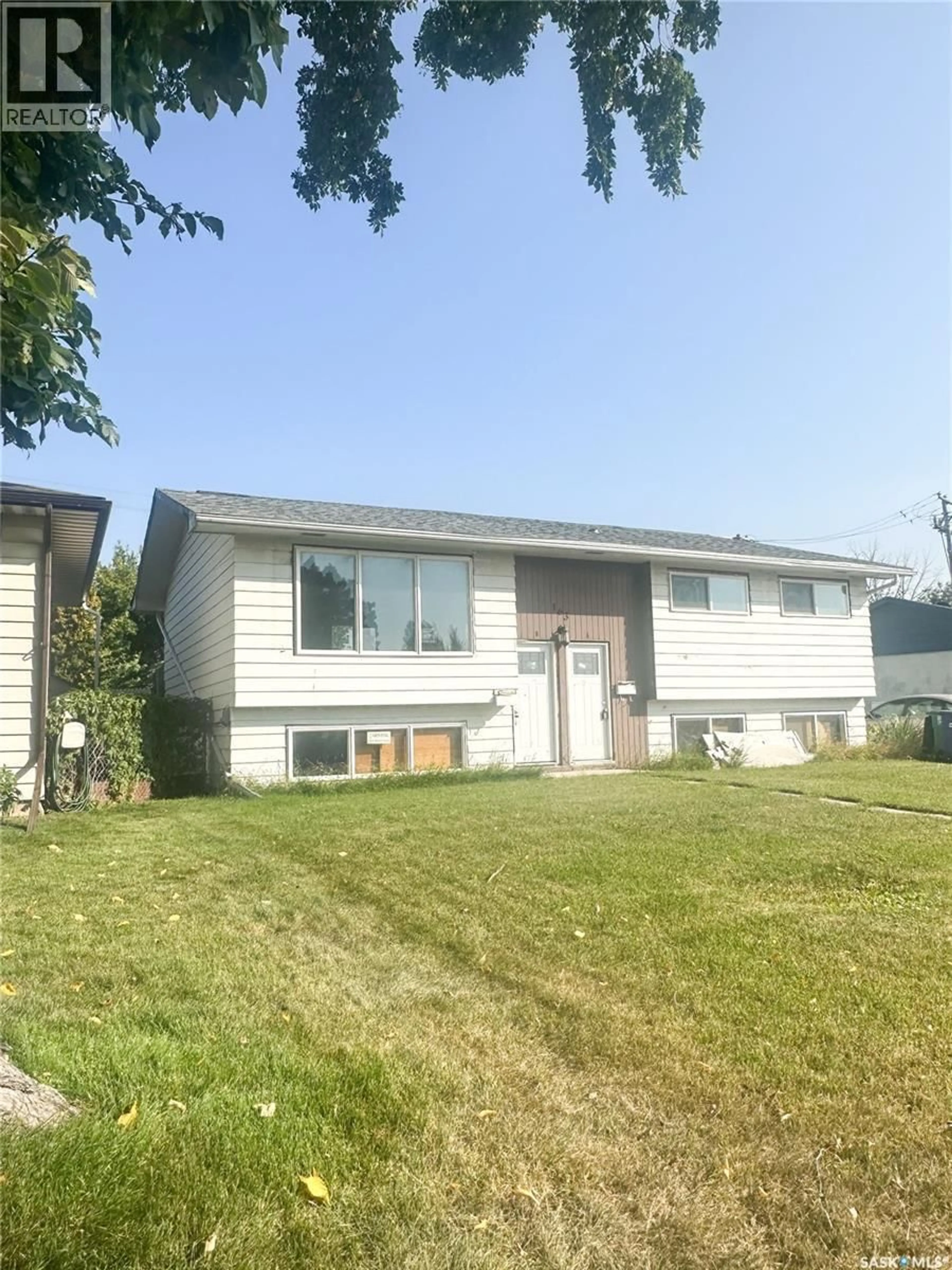 Home with vinyl exterior material, street for 163 RUPERT DRIVE, Saskatoon Saskatchewan S7K1B6