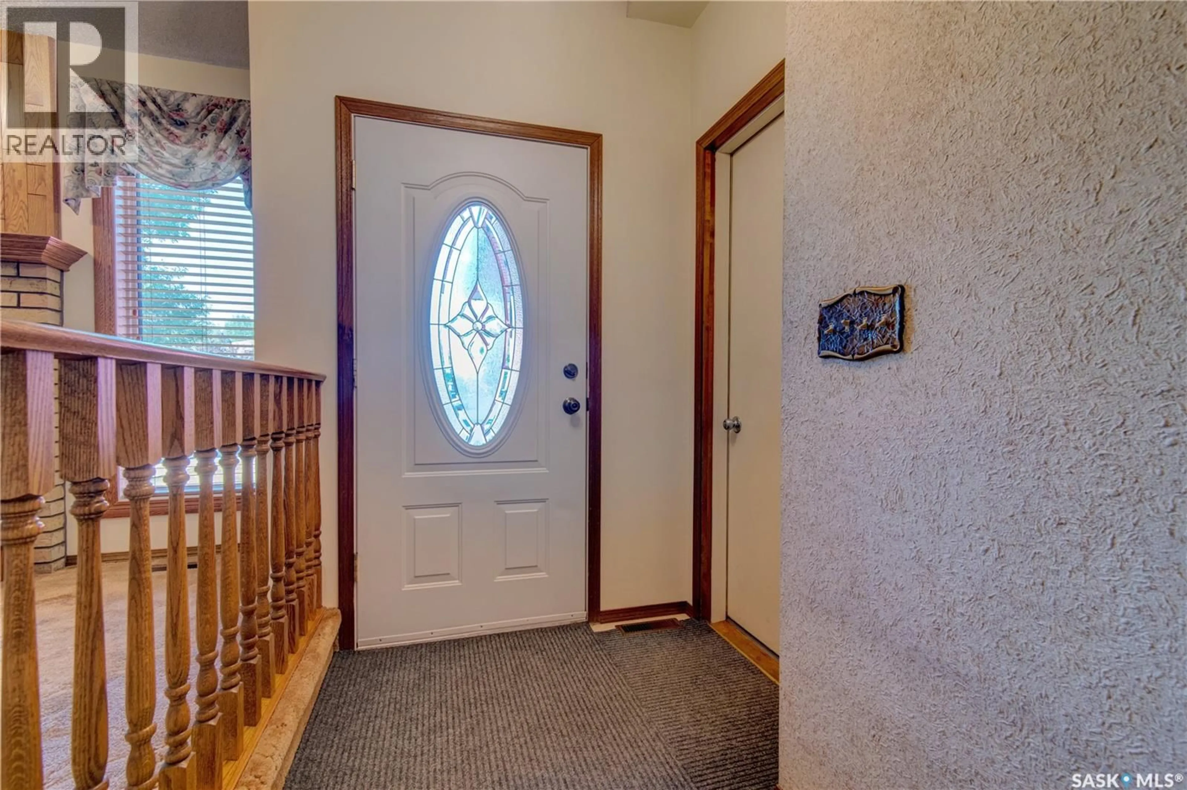Indoor entryway for 2746 PARTRIDGE CRESCENT, Regina Saskatchewan S4R8J5