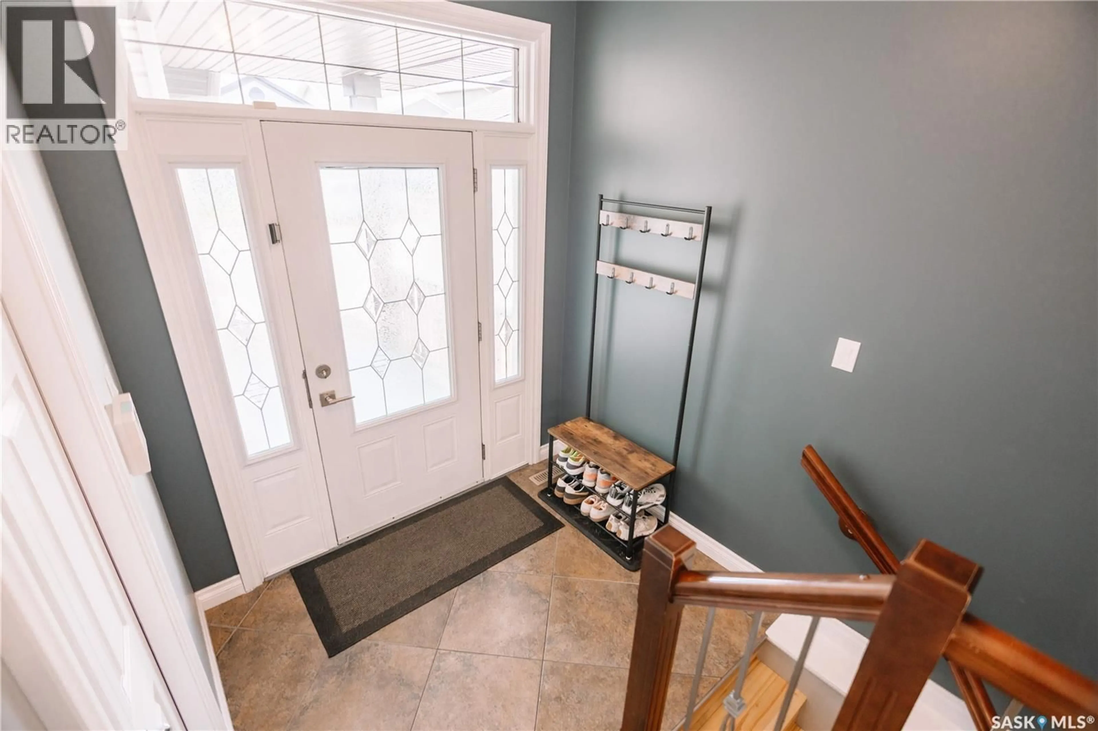 Indoor entryway for 4338 MEADOWSWEET LANE, Regina Saskatchewan S4X0C2