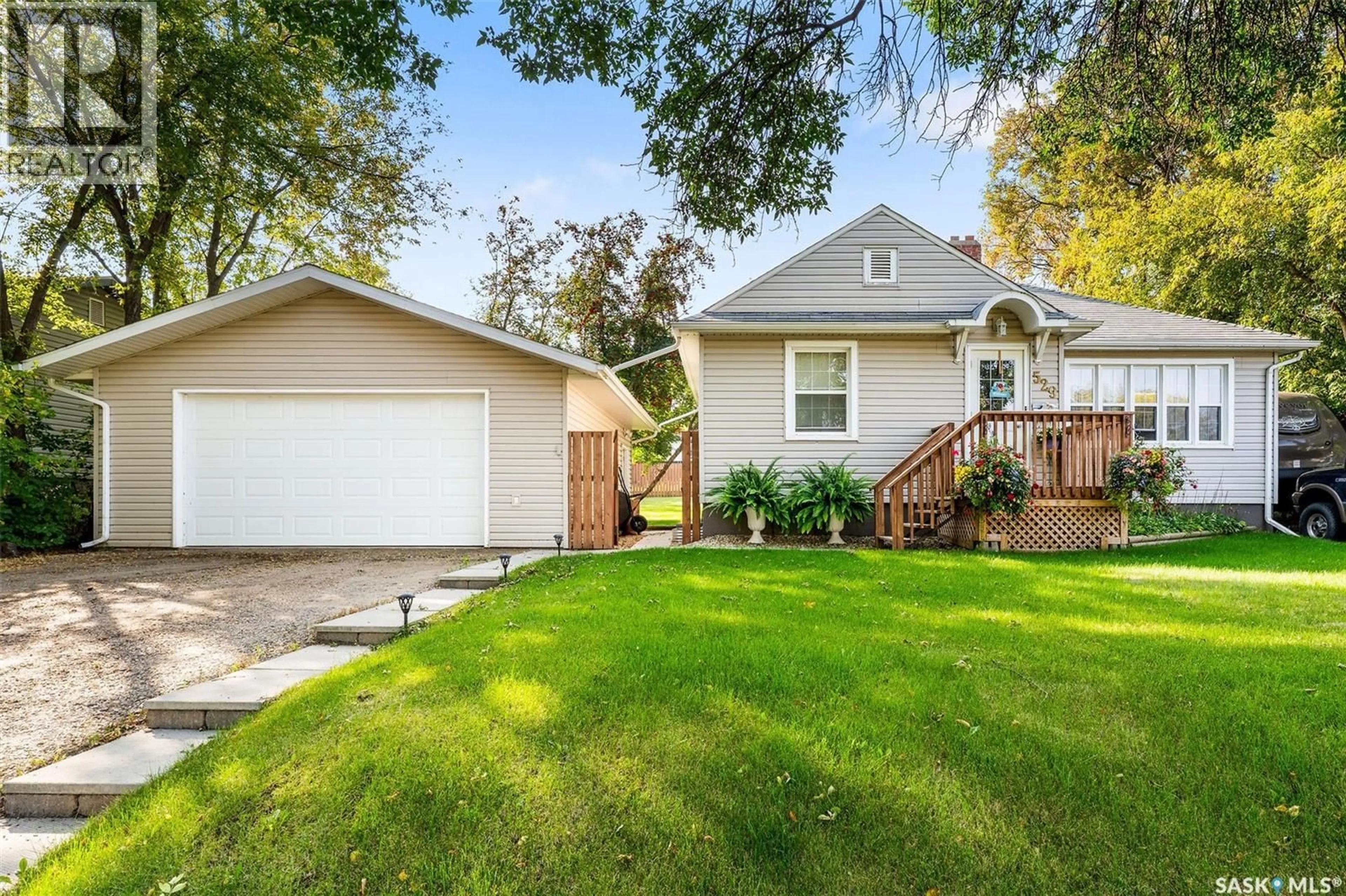 Home with vinyl exterior material, street for 529 19TH STREET, Prince Albert Saskatchewan S6V1K3