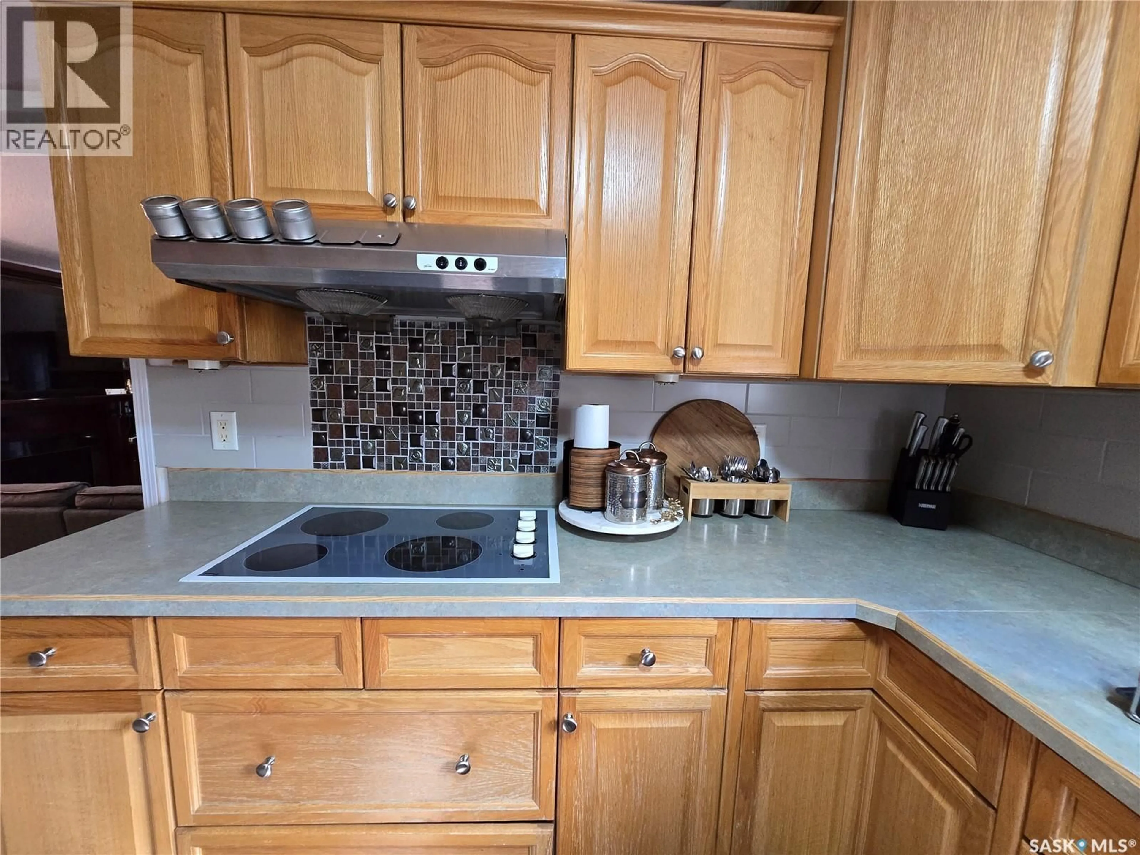 Standard kitchen, unknown for 5 ACRE DREAM, Corman Park Rm No. 344 Saskatchewan S0K4S0