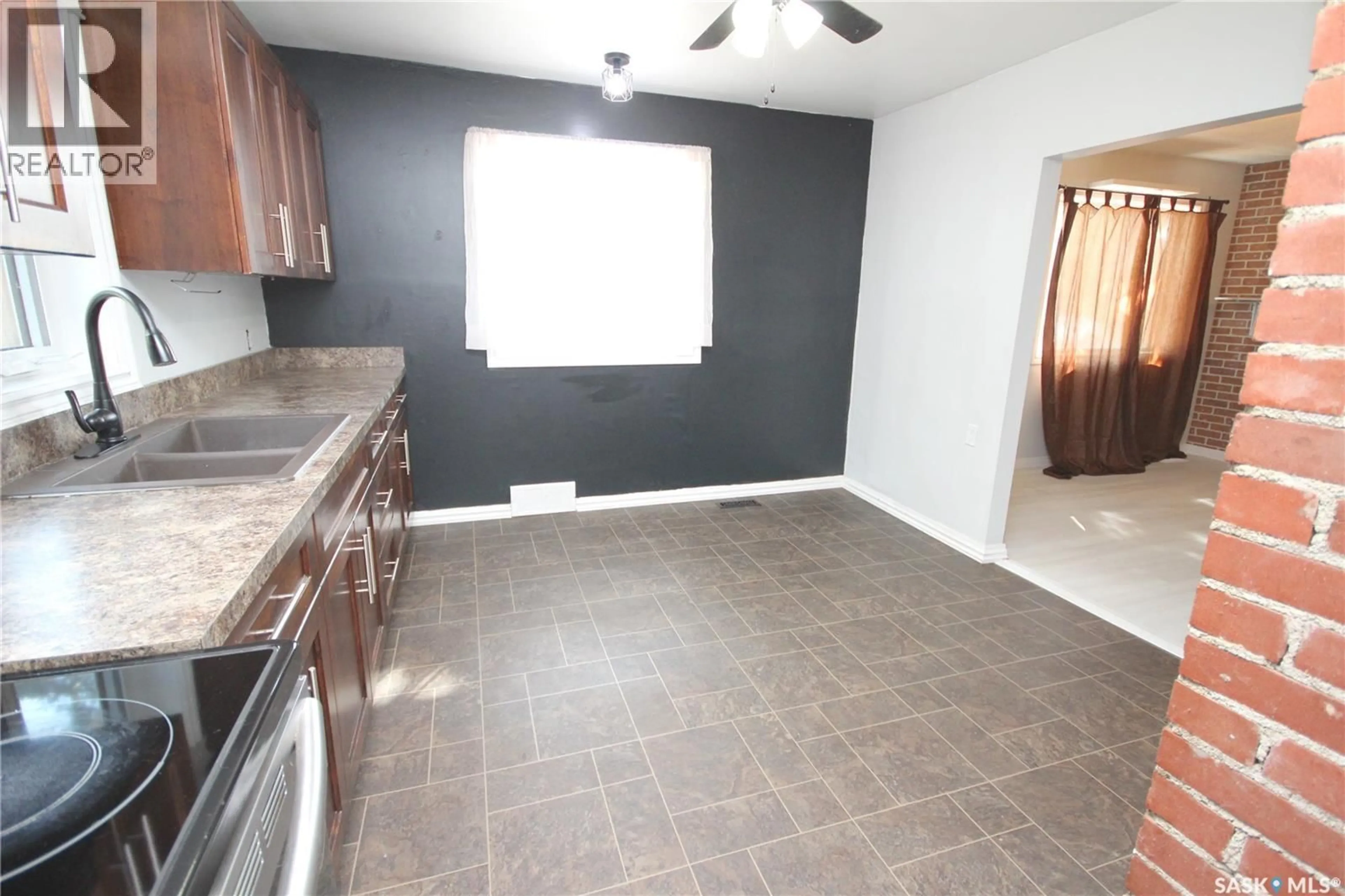 Unknown for 157 DUNLOP STREET, Yorkton Saskatchewan S3N0B7