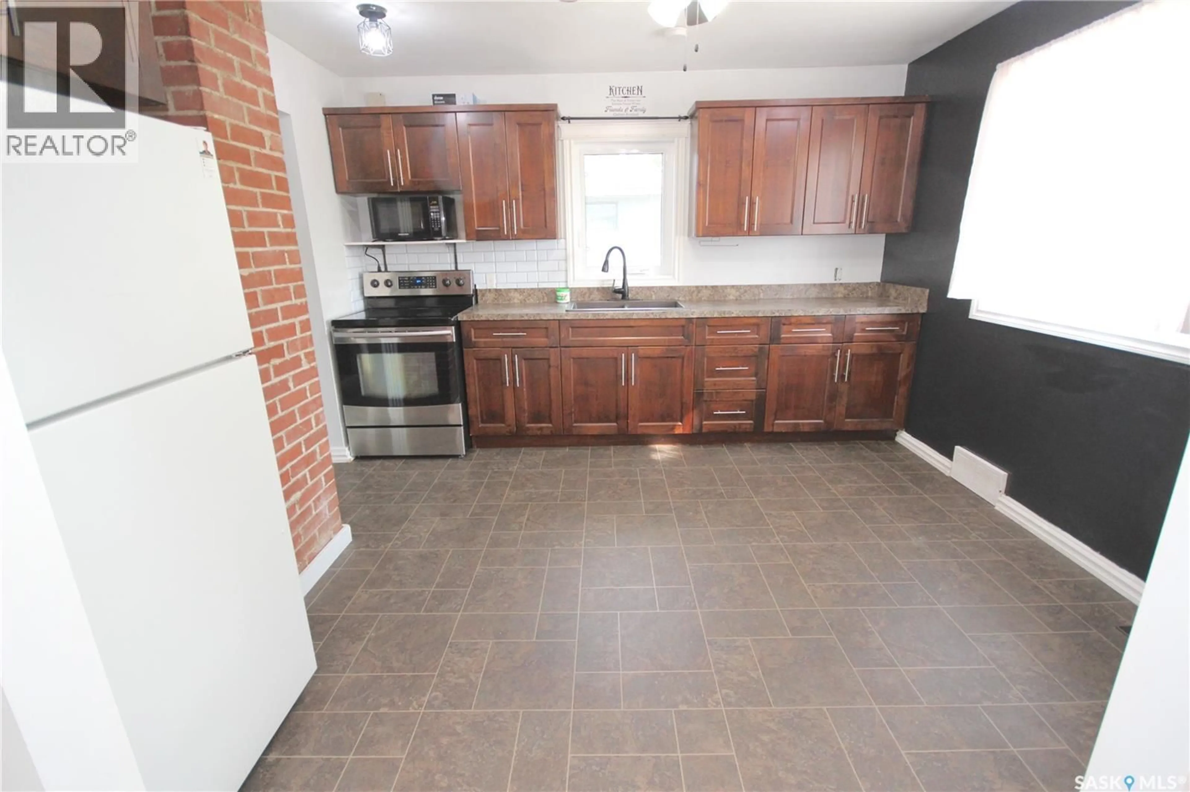 Standard kitchen, ceramic/tile floor for 157 DUNLOP STREET, Yorkton Saskatchewan S3N0B7