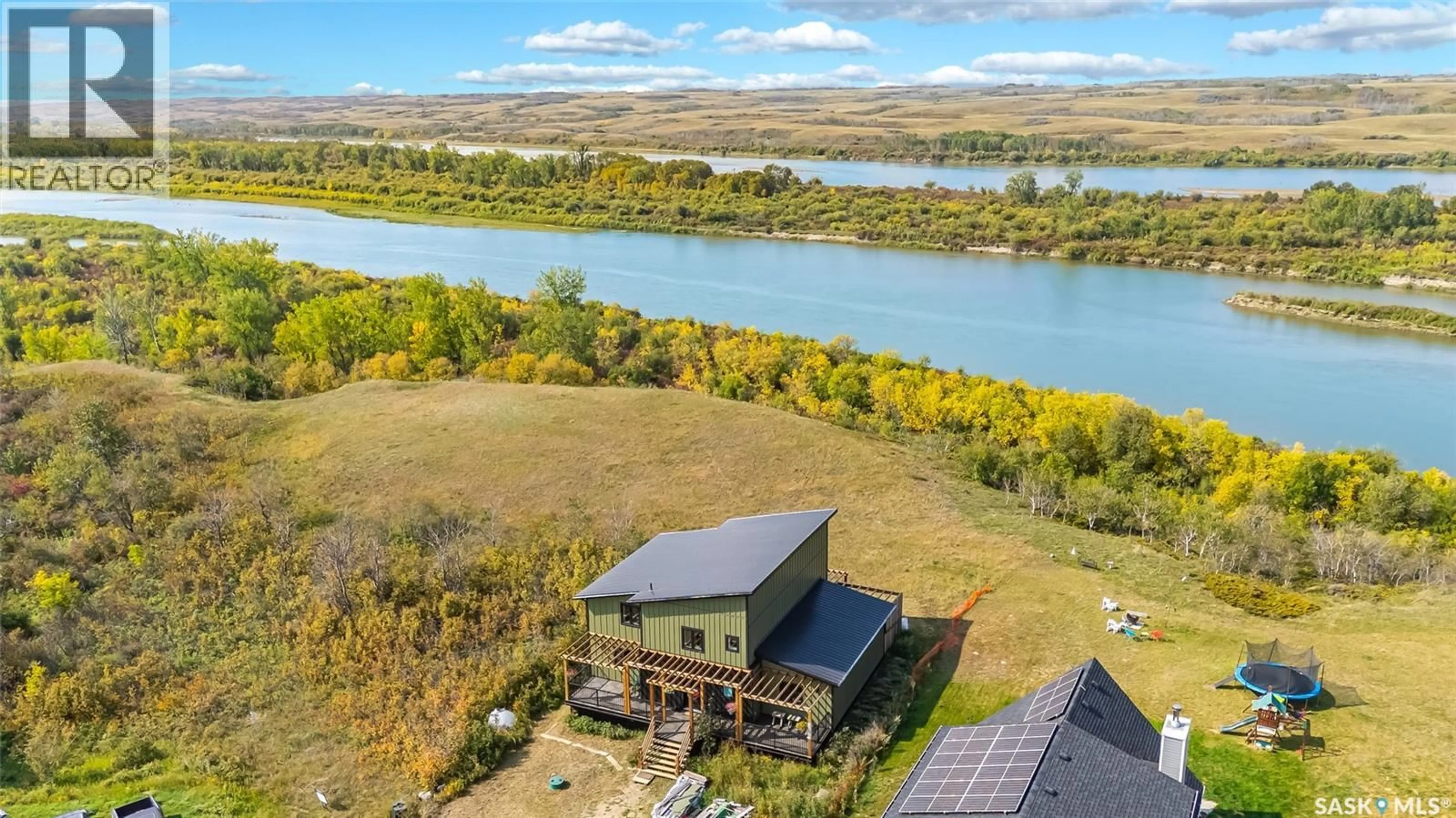 A pic from outside/outdoor area/front of a property/back of a property/a pic from drone, water/lake/river/ocean view for 322 LAURIER CRESCENT, Laird Rm No. 404 Saskatchewan S0K2L0