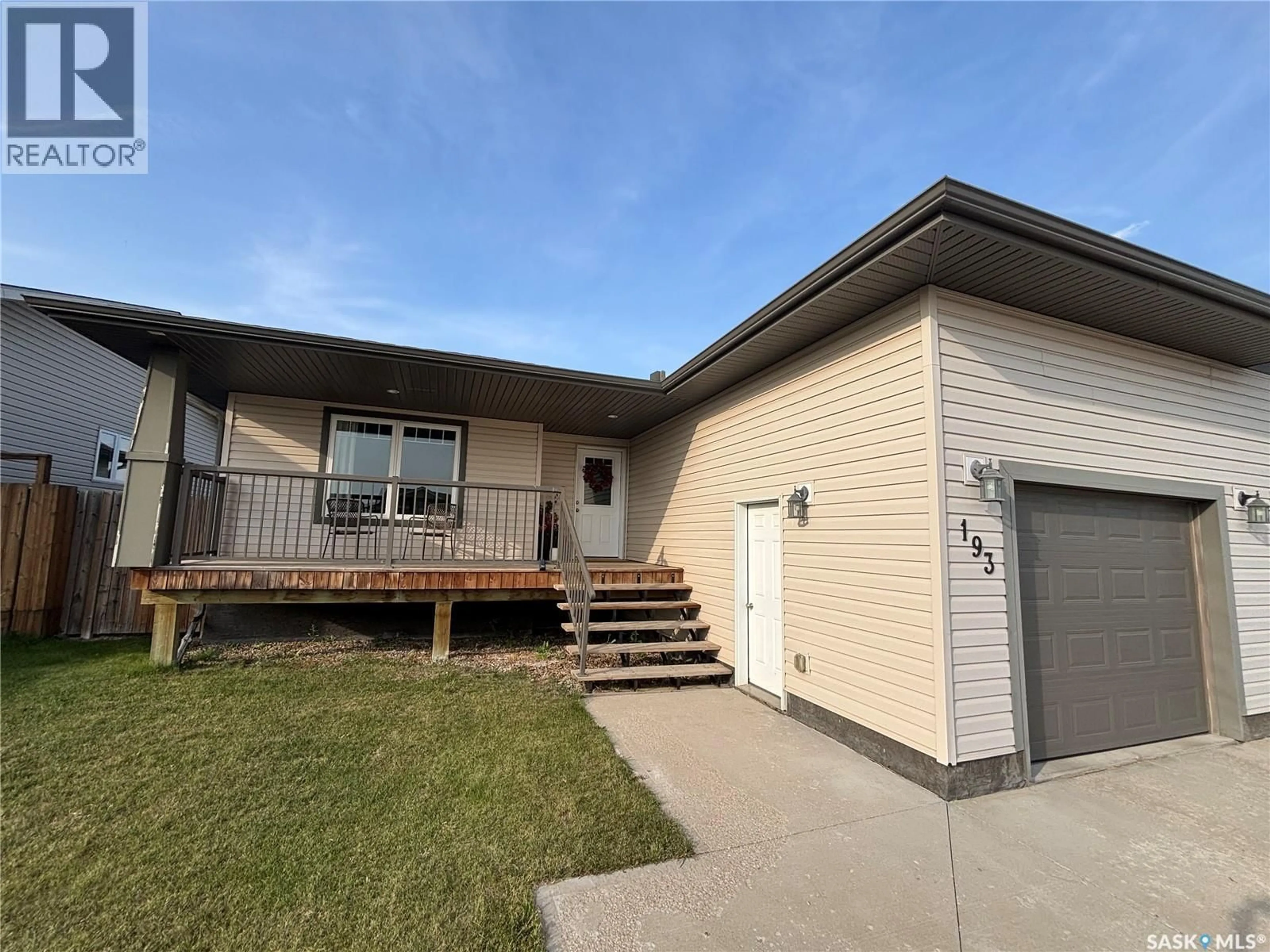 Home with vinyl exterior material, building for 193 GOOD SPIRIT CRESCENT, Yorkton Saskatchewan S3N3J8