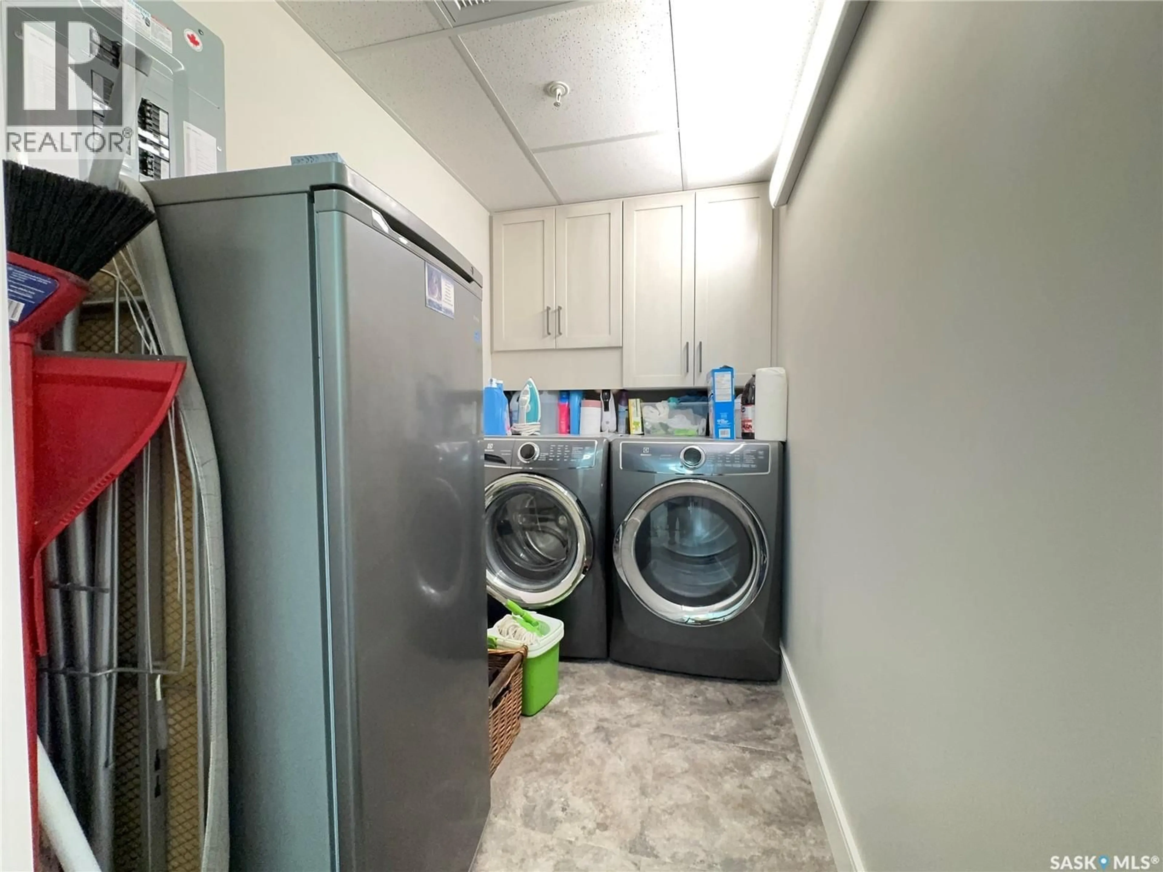 Laundry room for 105 - 232 WILLIS CRESCENT, Saskatoon Saskatchewan S7T0Z3
