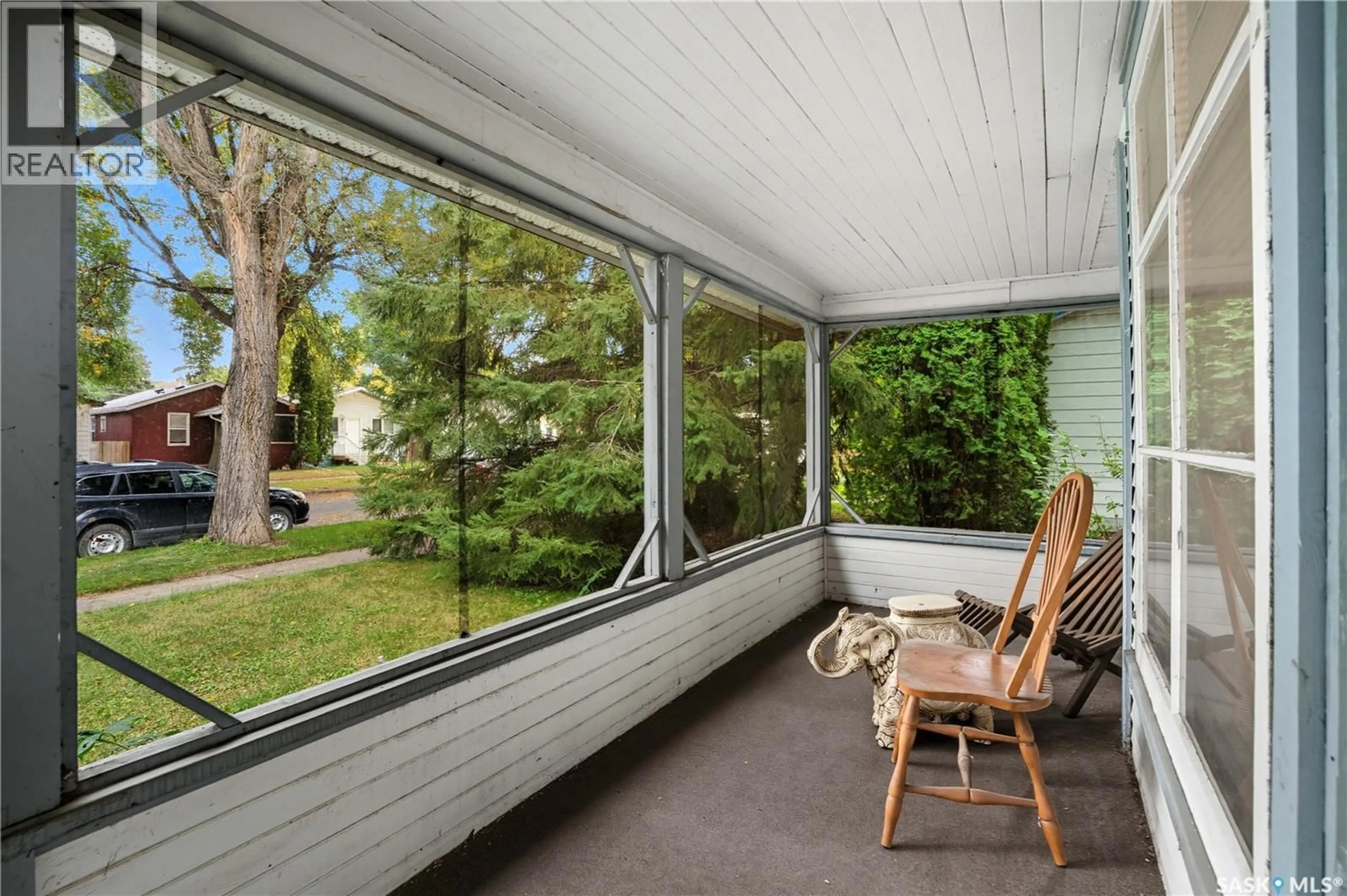 Patio, water/lake/river/ocean view for 1914 COY AVENUE, Saskatoon Saskatchewan S7M0J1