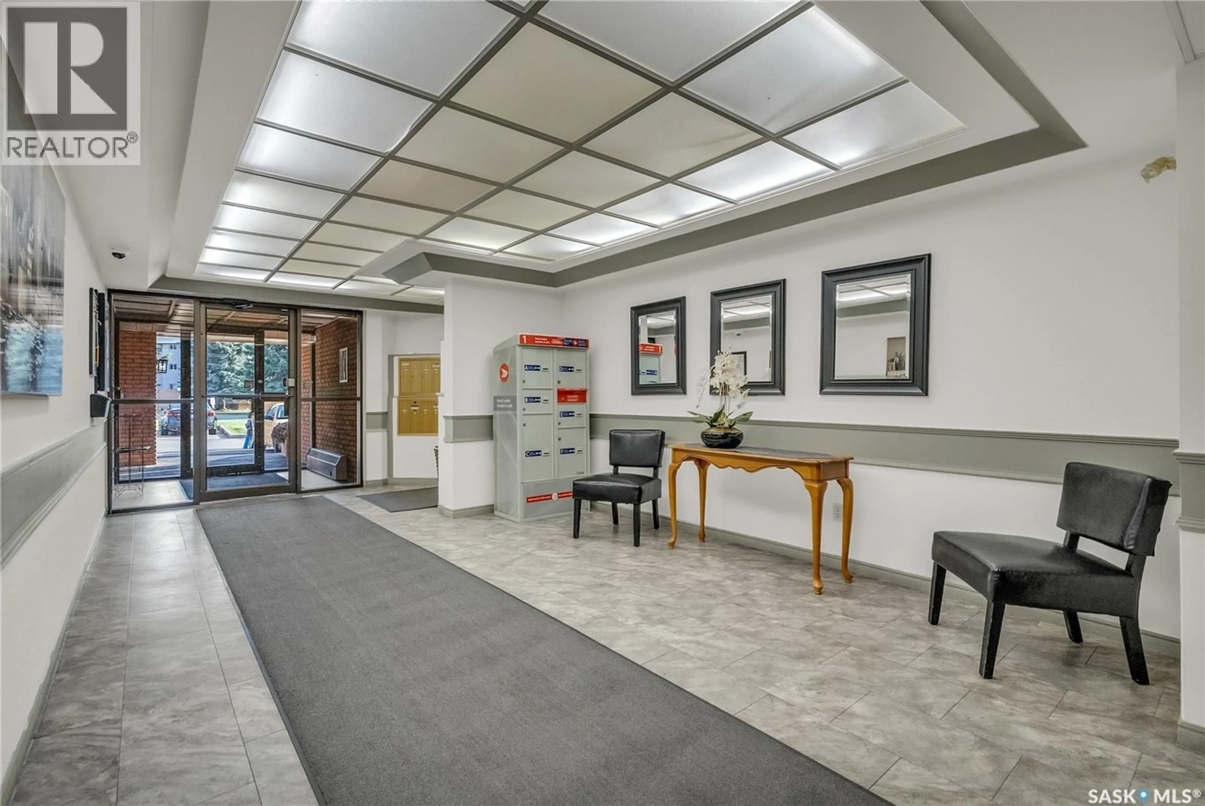Indoor foyer for 217A - 207 CREE PLACE, Saskatoon Saskatchewan S7K7Z3